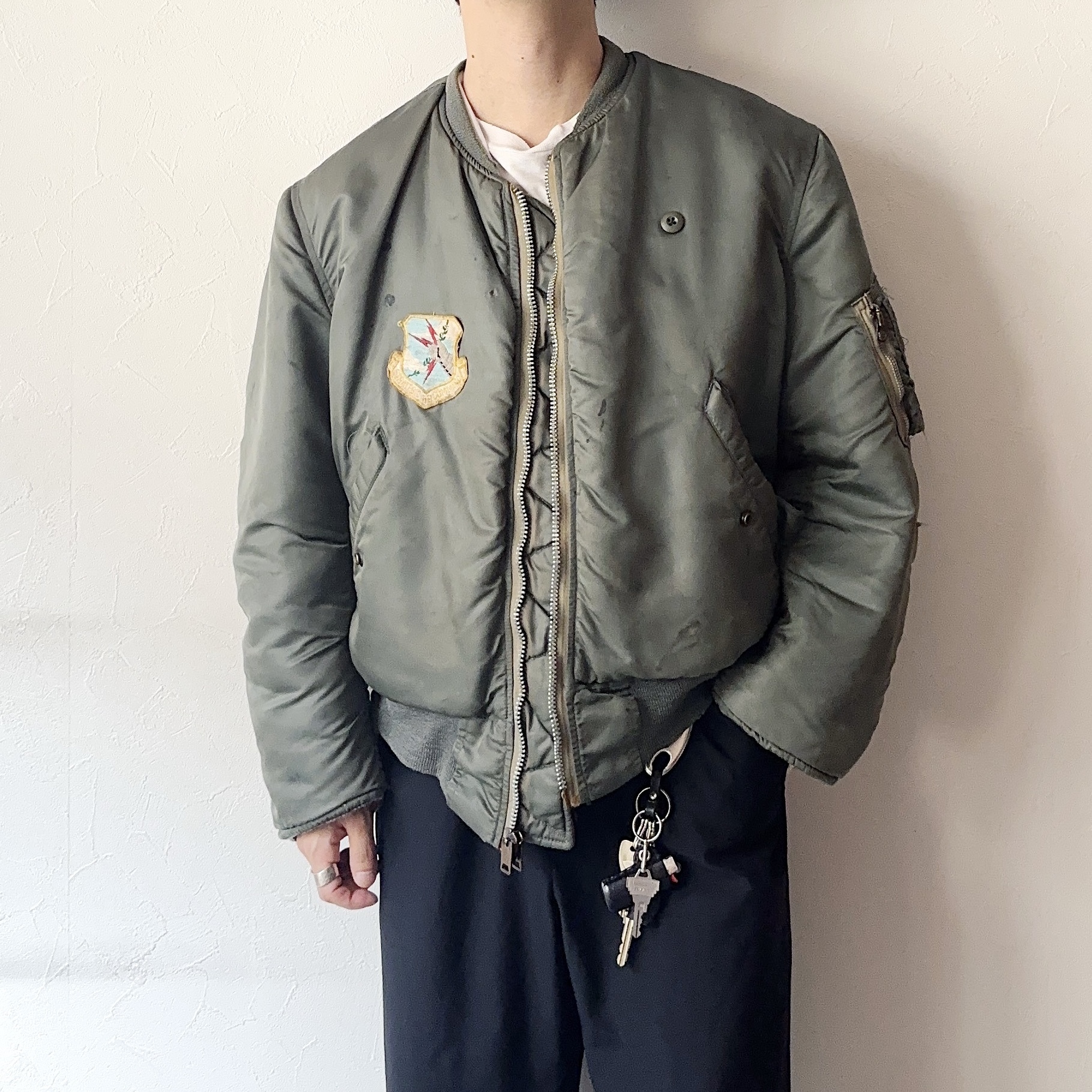 Vintage 70's【ALPHA INDUSTRIES,INC.】Grunge MA-1 Flight Jacket の画像 3