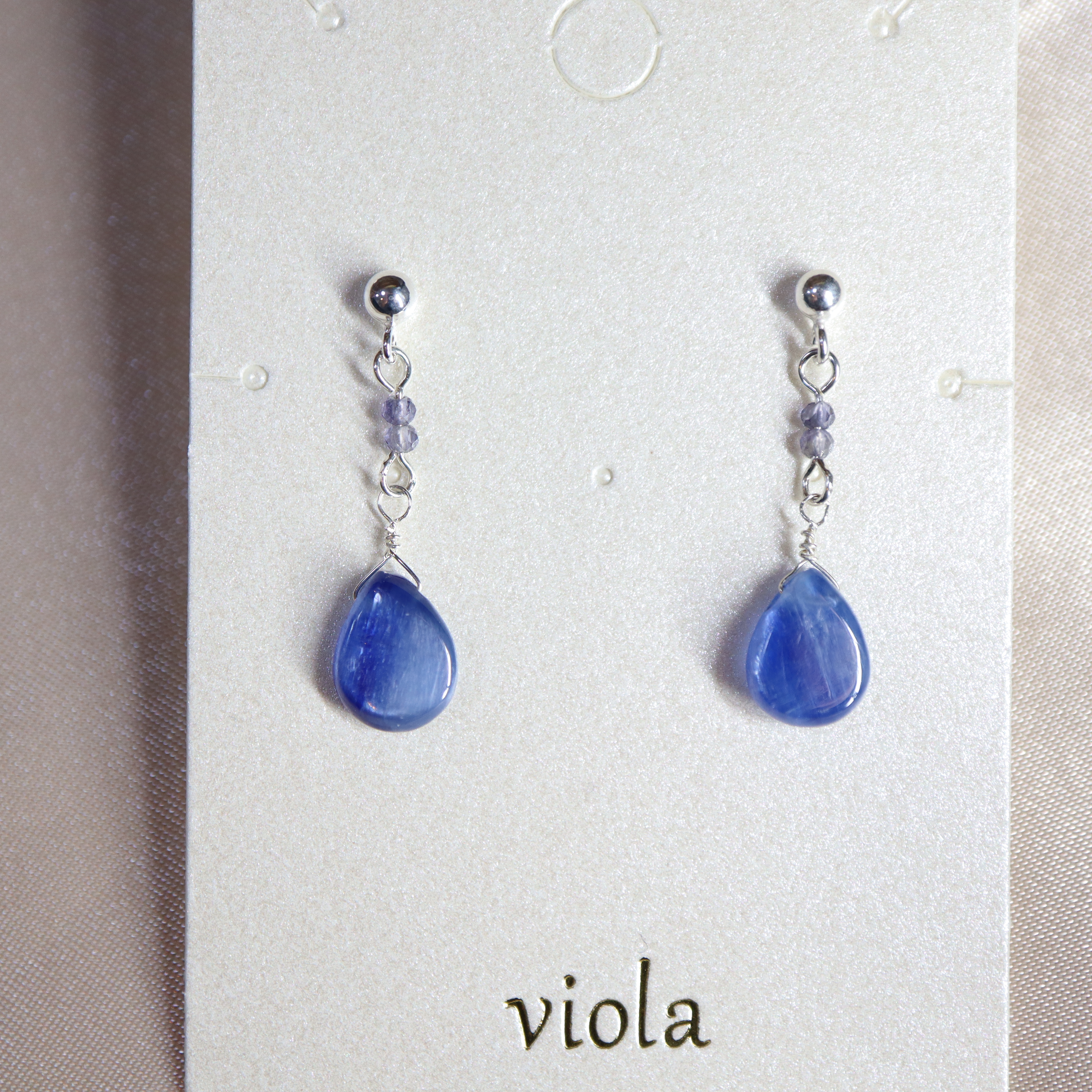 カイヤナイト アイオライトのティアドロップピアス Viola カイヤナイト アイオライトのティアドロップピアス Viola