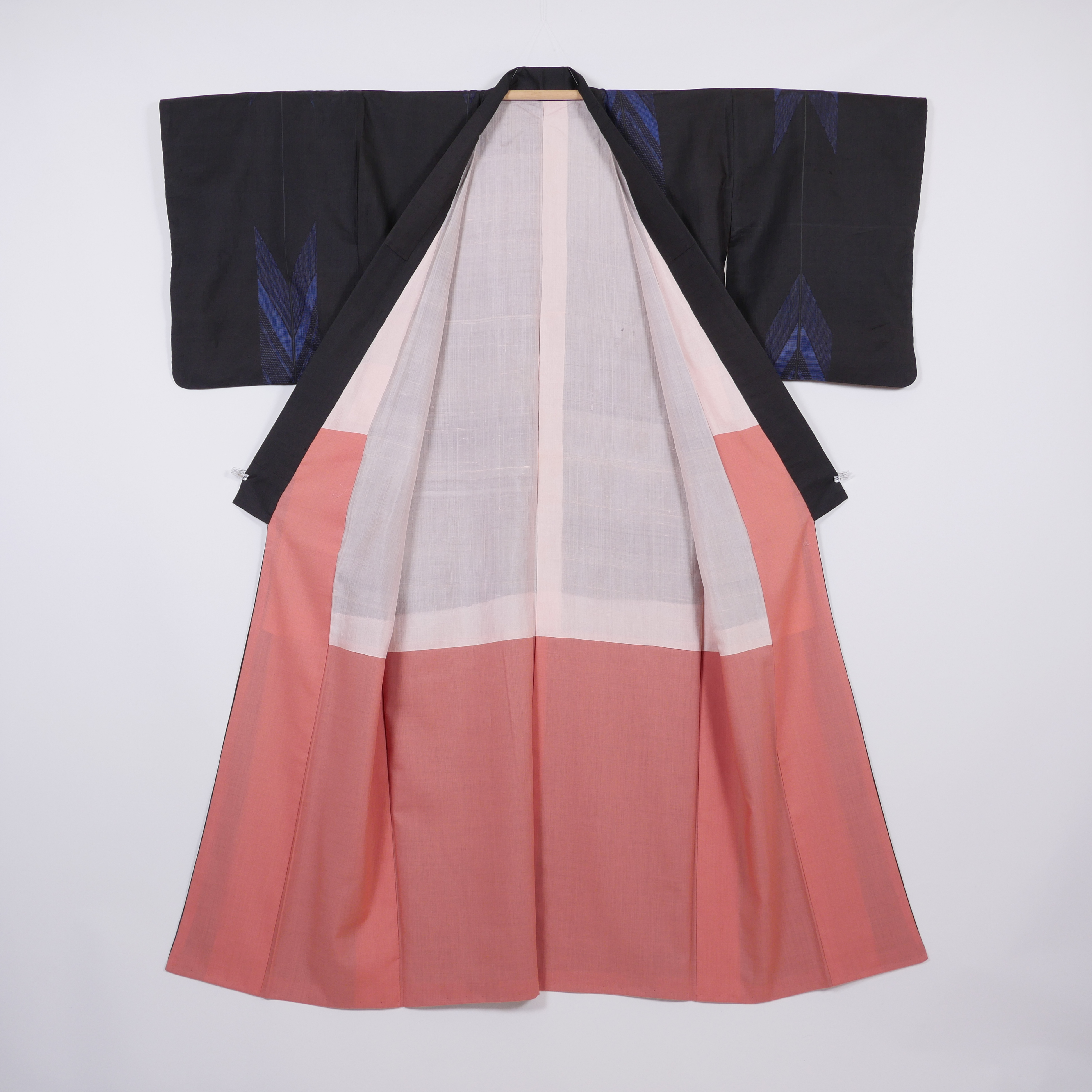 ヴィンテージ紬矢羽模様着物 Tokyo Wonder Store ヴィンテージ紬矢羽模様着物 Tokyo Wonder Store