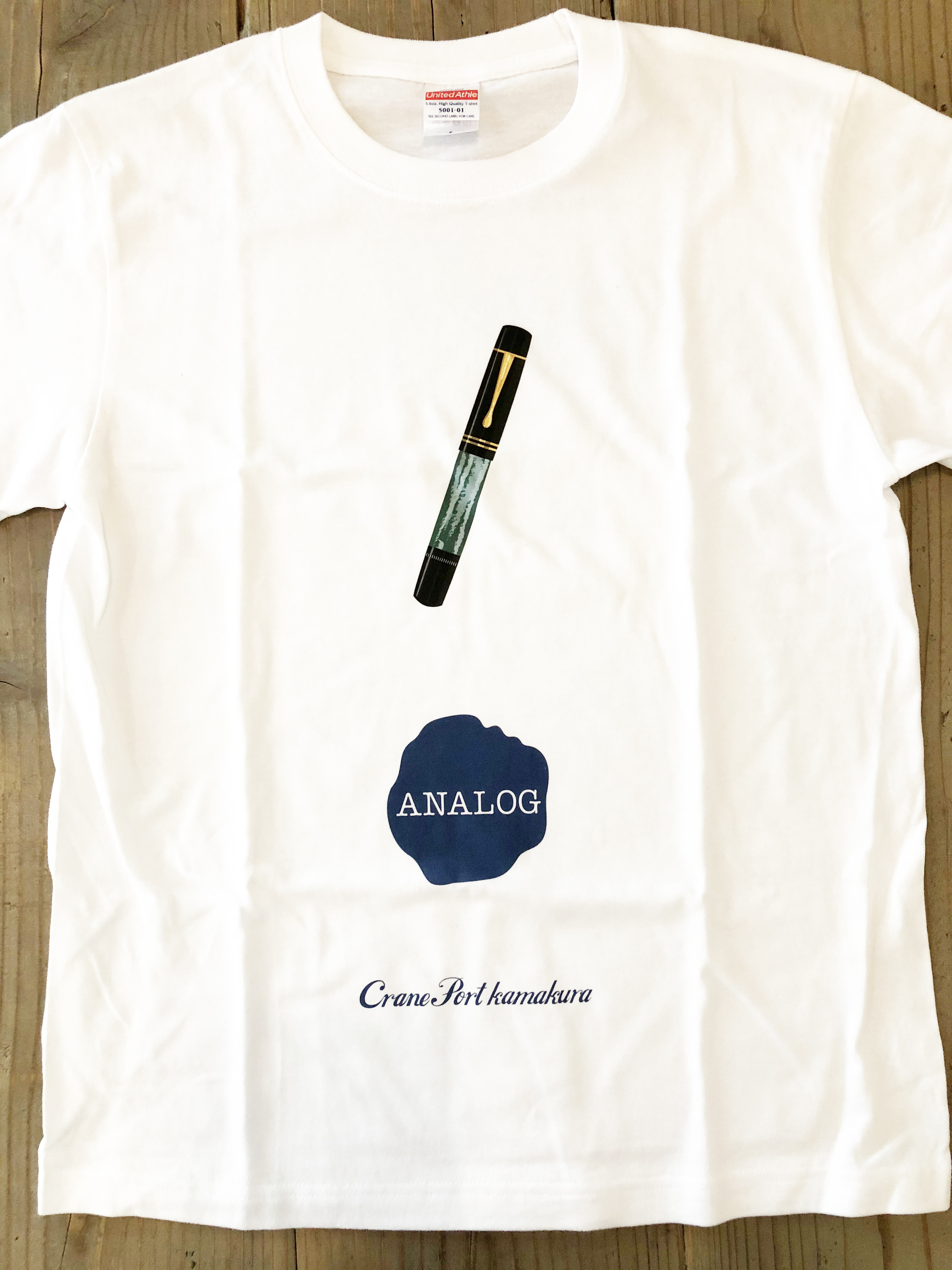 Analogシリーズ 万年筆 イラストtシャツ クレインポート鎌倉 オリジナルtシャツ ハワイ雑貨 手作りアクセサリー エプロン スマホケース Analogシリーズ 万年筆 イラストtシャツ クレインポート鎌倉 オリジナルtシャツ ハワイ雑貨 手作りアクセサリー エプロン スマホケース