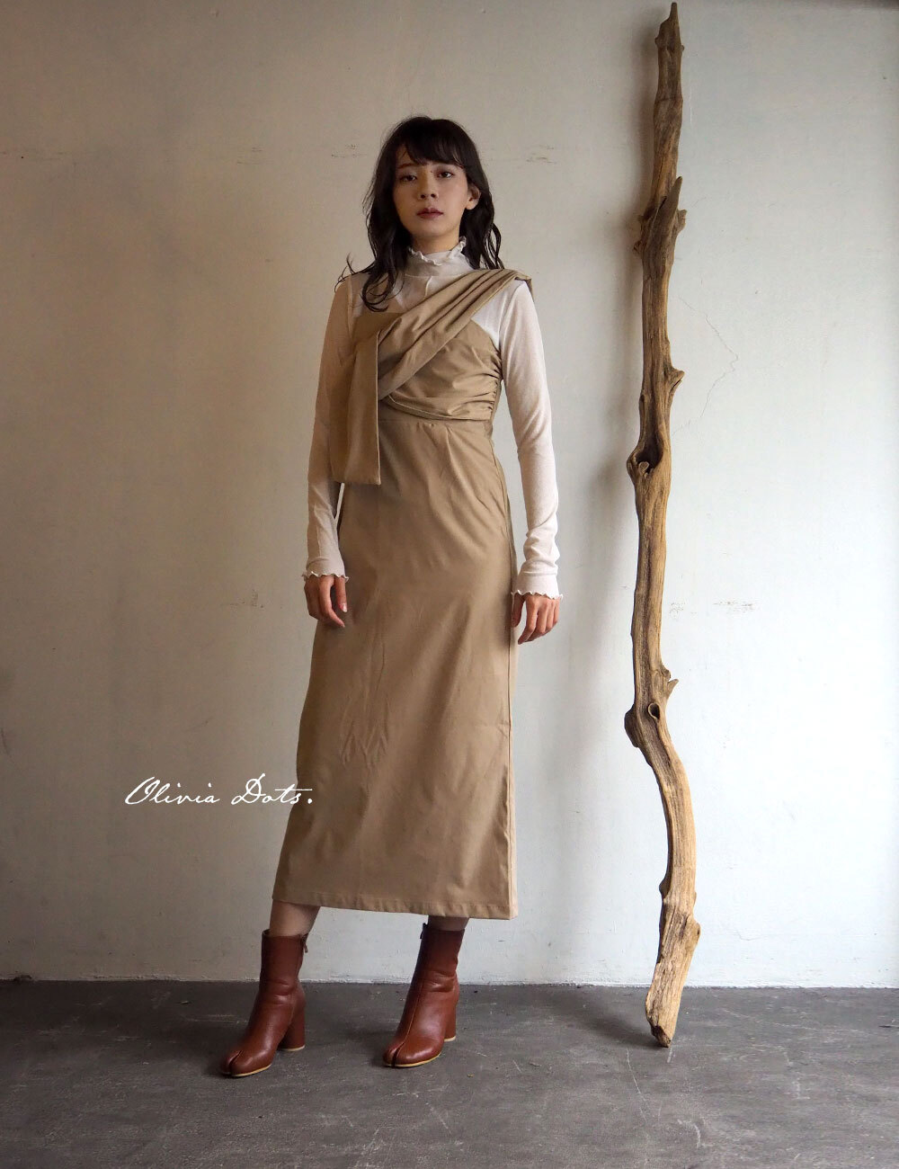 ワンショルダーワンピース Olivia Dots ワンショルダーワンピース Olivia Dots