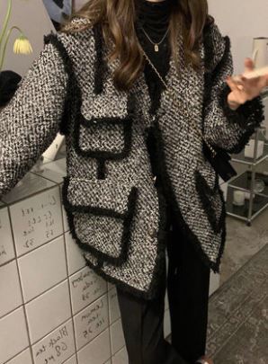 レトロ風 アウター コート レディース 秋冬 かわいい きれいめ 個性的 暖かい チェスターコート レギュラー丈 長袖 ボリューム袖 萌袖 Vネック ノーカラー BIGシルエット ポケット 前開き 黒