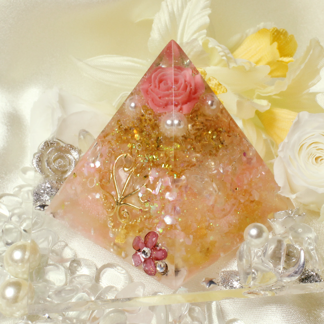 ドリームピラミッド(薔薇) - 画像1