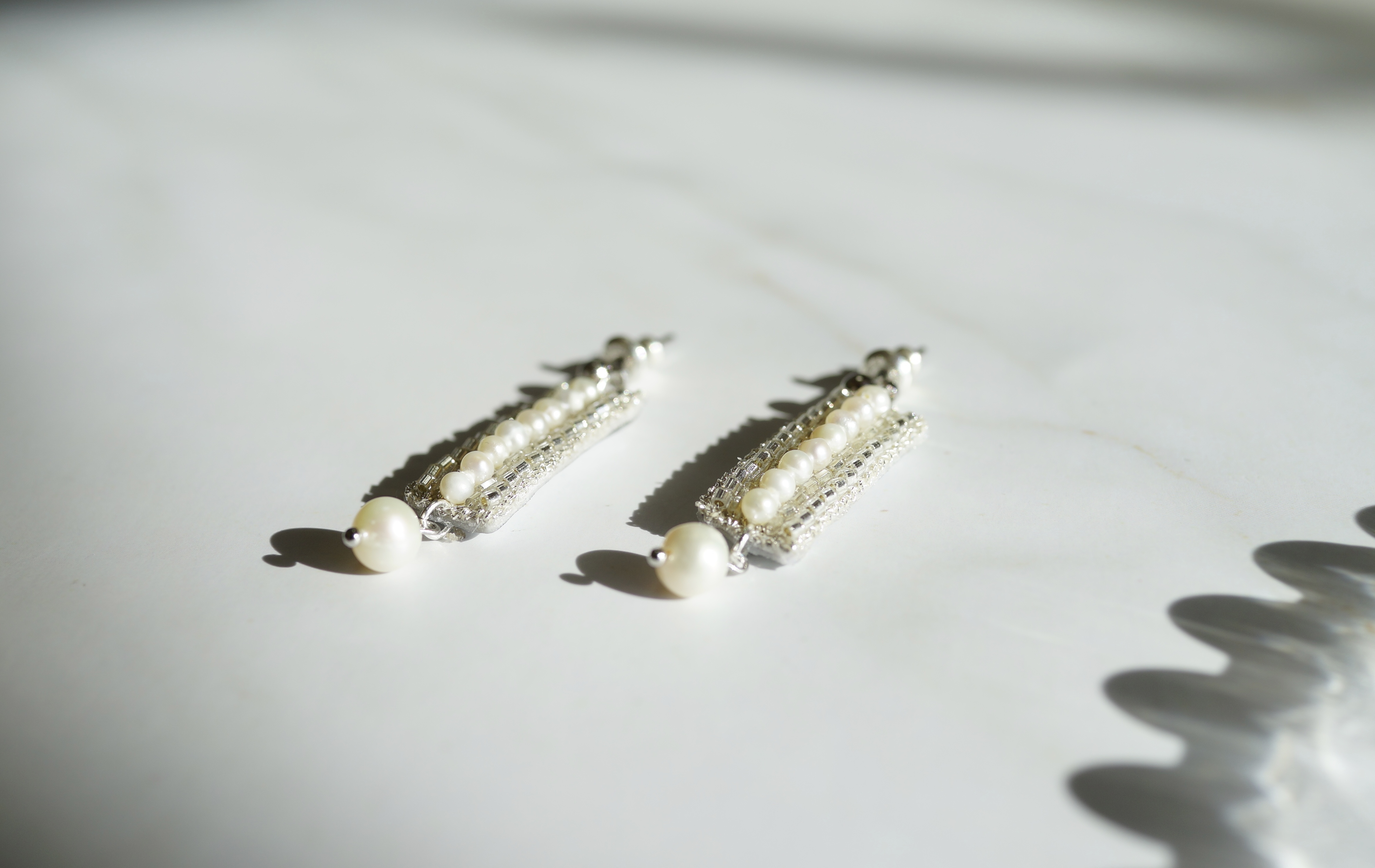 【刺繍ジュエリー】Silver beads✴︎ ▽注文時にピアス/イヤリングお選びいただけます