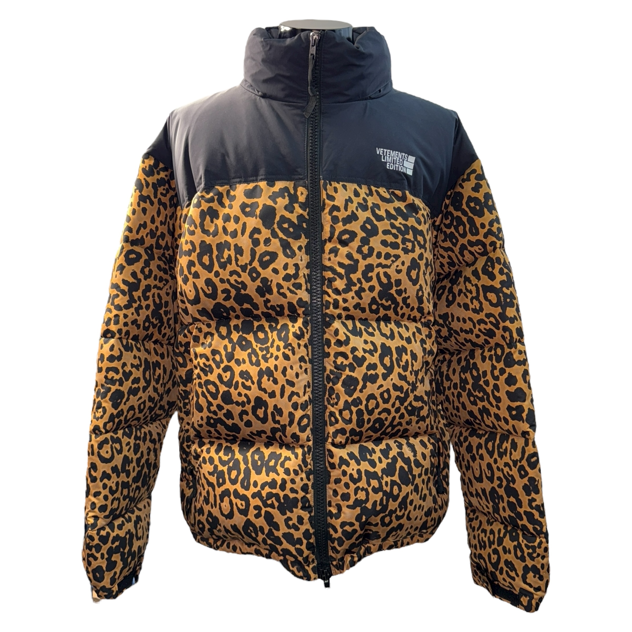 【VETEMENTS】ヴェトモン ダウンジャケット