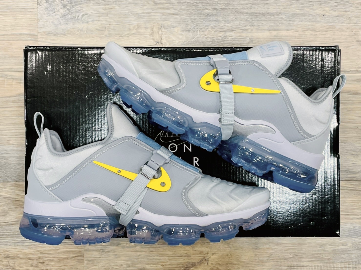 vapormax plus paris works