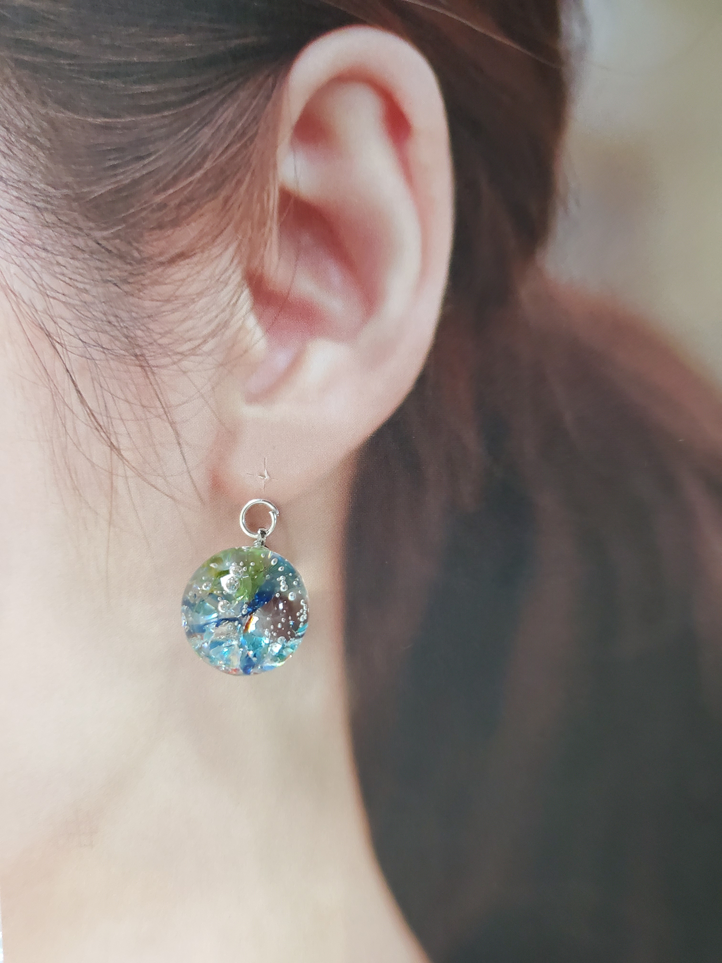琉球ガラスピアス レジン イヤリング ハンドメイド 沖縄 球体 キラキラ 送料無料 Somoshop 琉球ガラスピアス レジン イヤリング ハンドメイド 沖縄 球体 キラキラ 送料無料 Somoshop