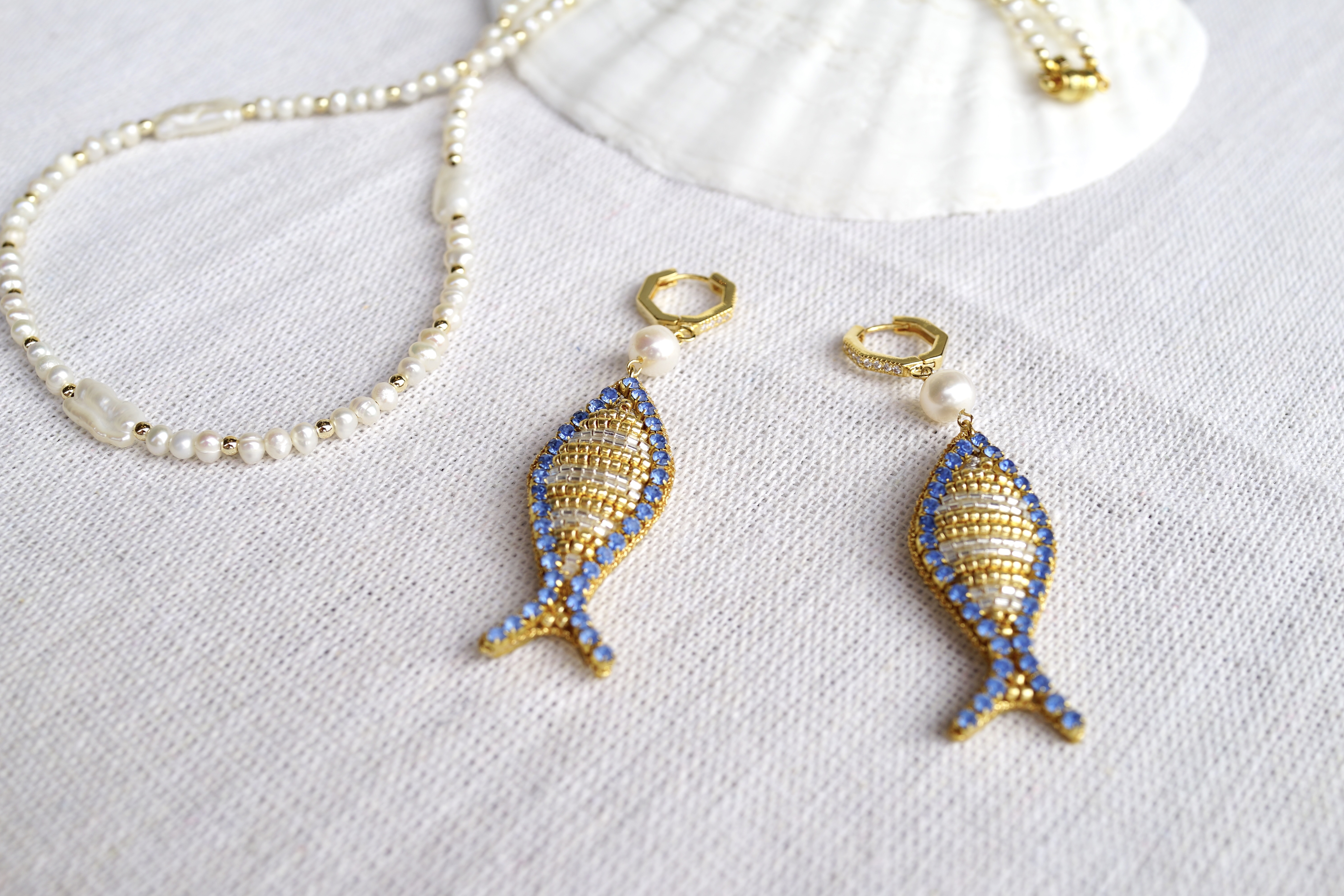 【刺繍ジュエリー】Fish! ▽注文時に、ピアス/イヤリングお選びいただけます。
