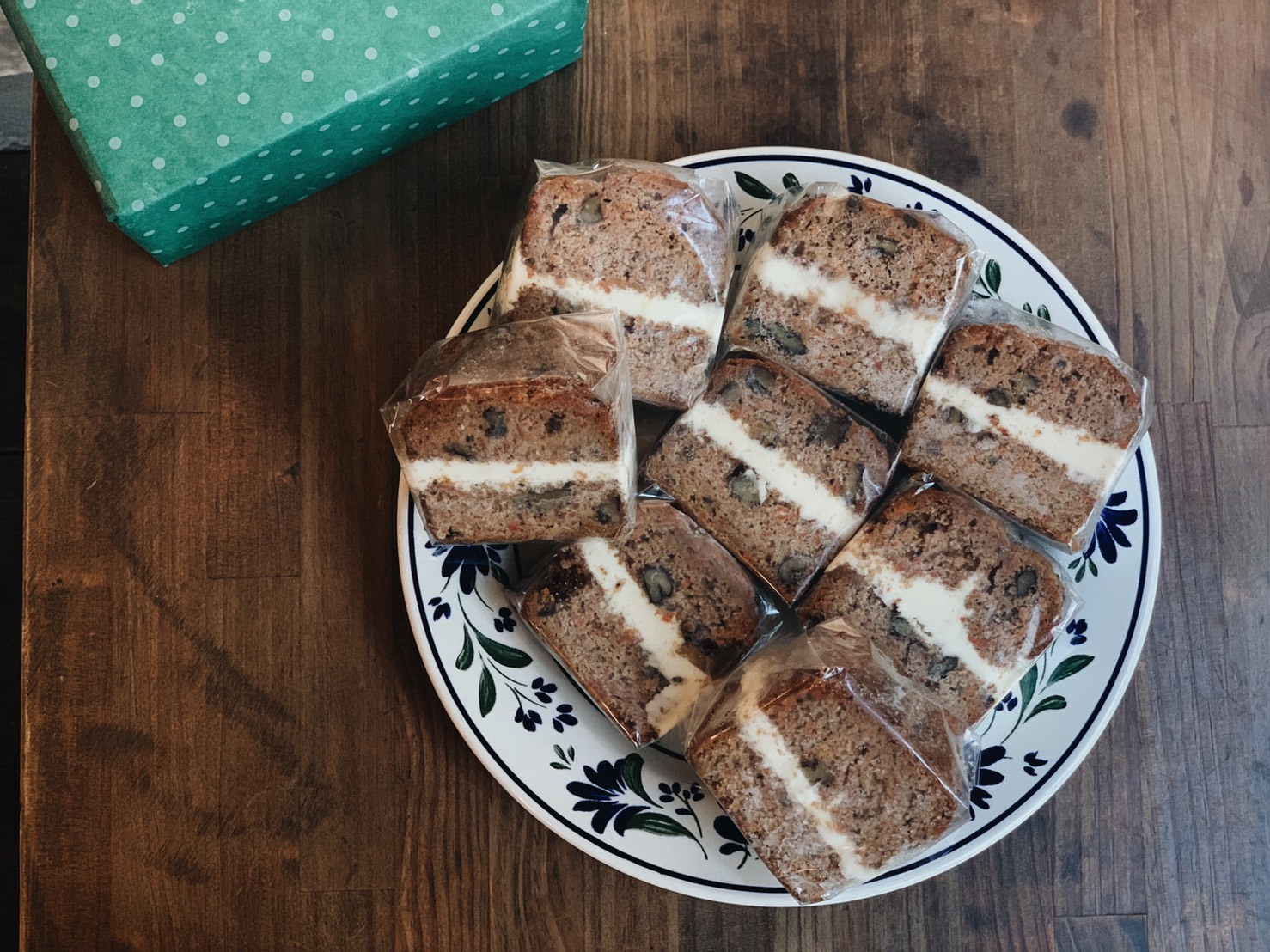 キャロットケーキ8個 冷凍配送 Carrot Cake 8pc Cocofulucafe