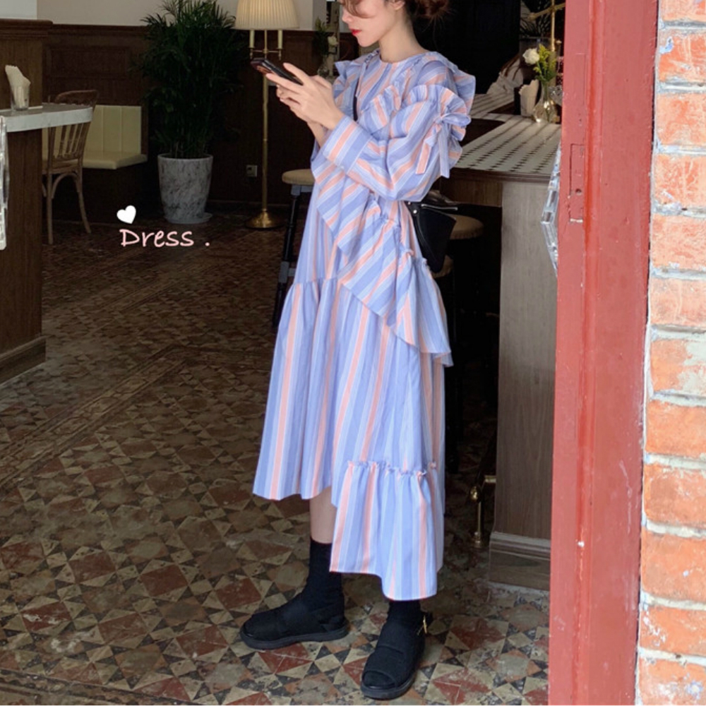 カラフルストライプ フリルスカート 長袖 不規則 ワンピース Mignon ミニョン カラフルストライプ フリルスカート 長袖 不規則 ワンピース Mignon ミニョン