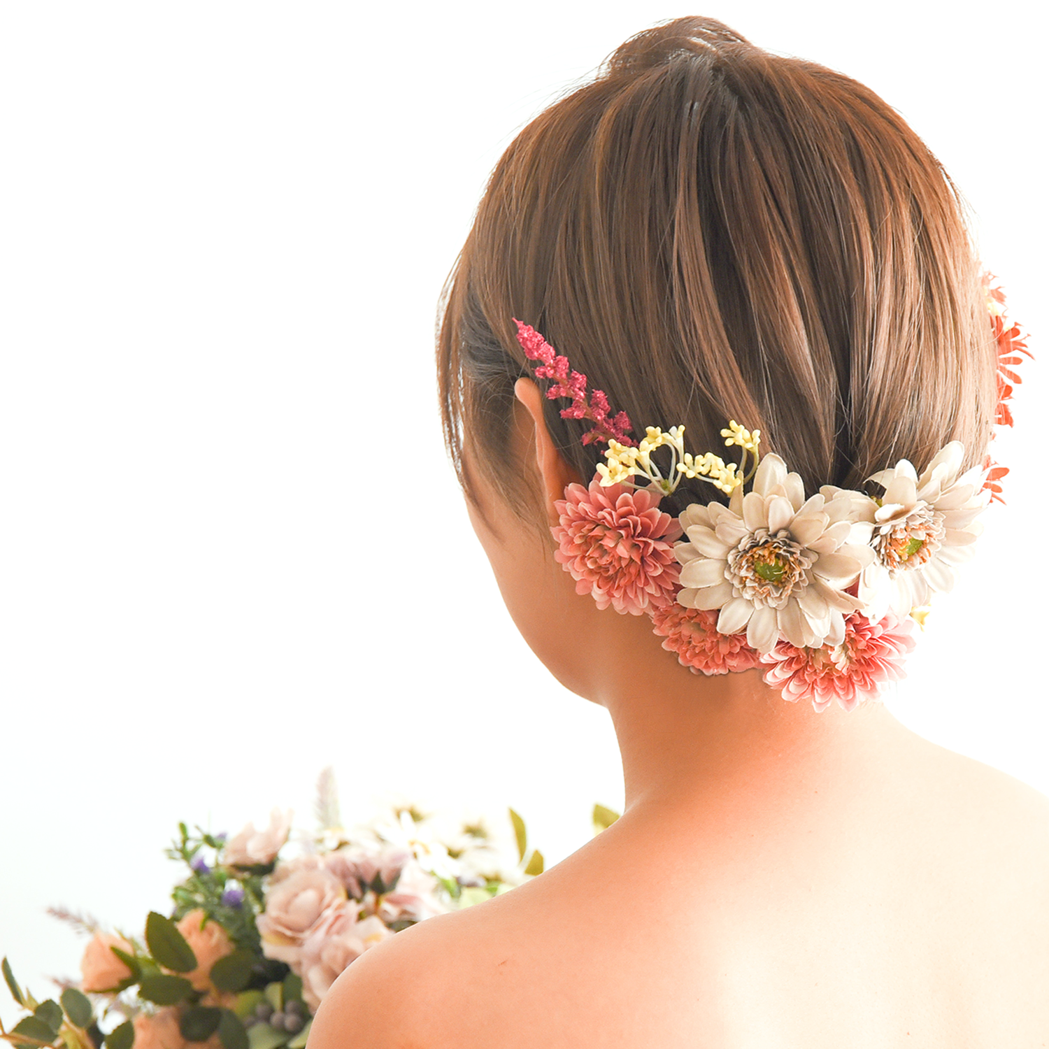 ショートヘアーやショートボブの花嫁様におすすめ 結婚式や二次会 前撮りの花嫁様の花飾り ドライフラワー風アーティフィシャルフラワーのヘッドパーツ ヘッドドレスb Loufreasy ラフリジー Gorogoro Gallery ゴロゴロギャラリー 全身保湿プロダクト