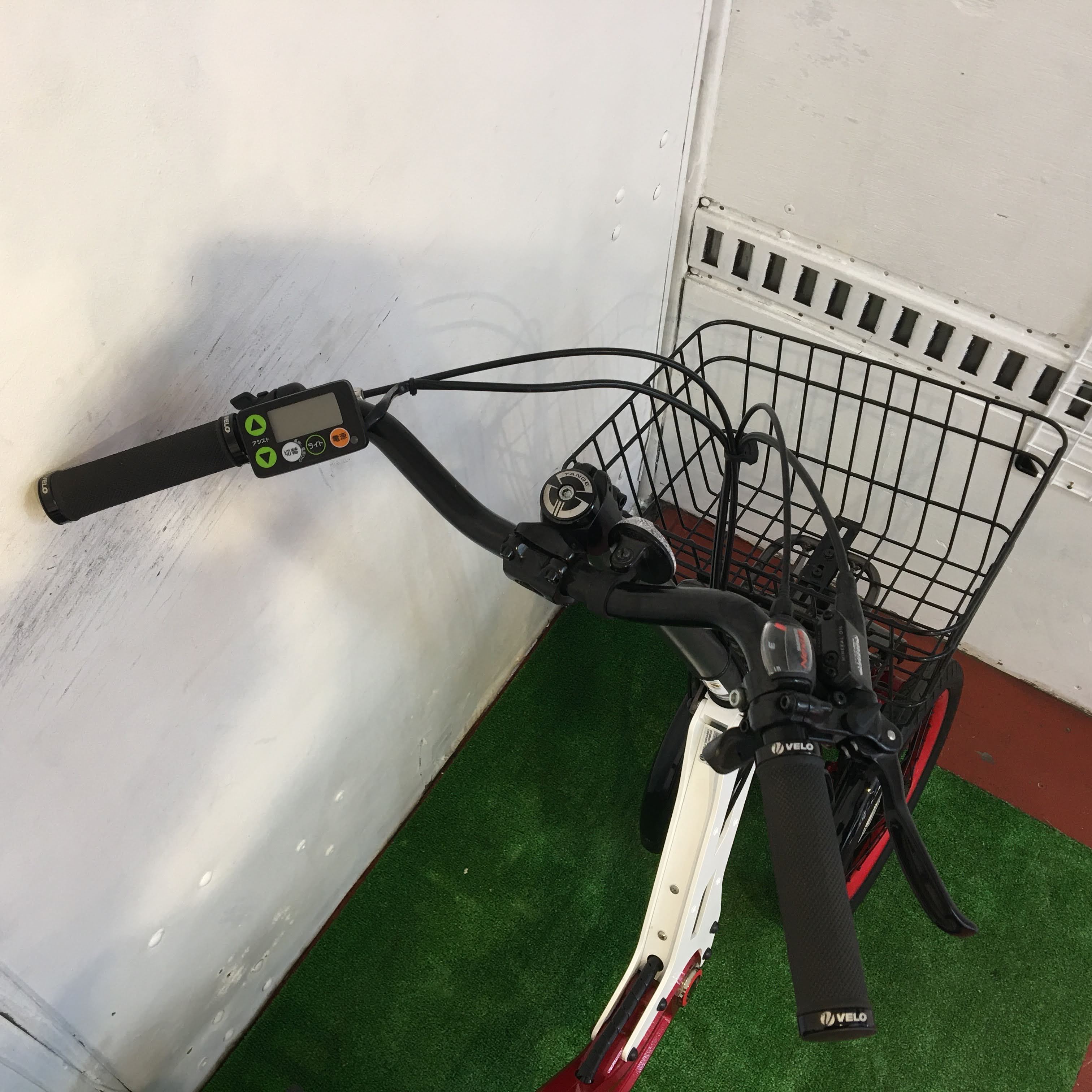 電動自転車 希少な三輪 18年モデル 新古車 T Trike Synchro Omega Long 白 メタリックレッド 前16 後インチ Yu023 横浜 E Charity イーチャリティ 電動自転車 希少な三輪 18年モデル 新古車 T Trike Synchro Omega Long 白 メタリックレッド 前16 後インチ Yu023 横浜 E Charity イーチャリティ