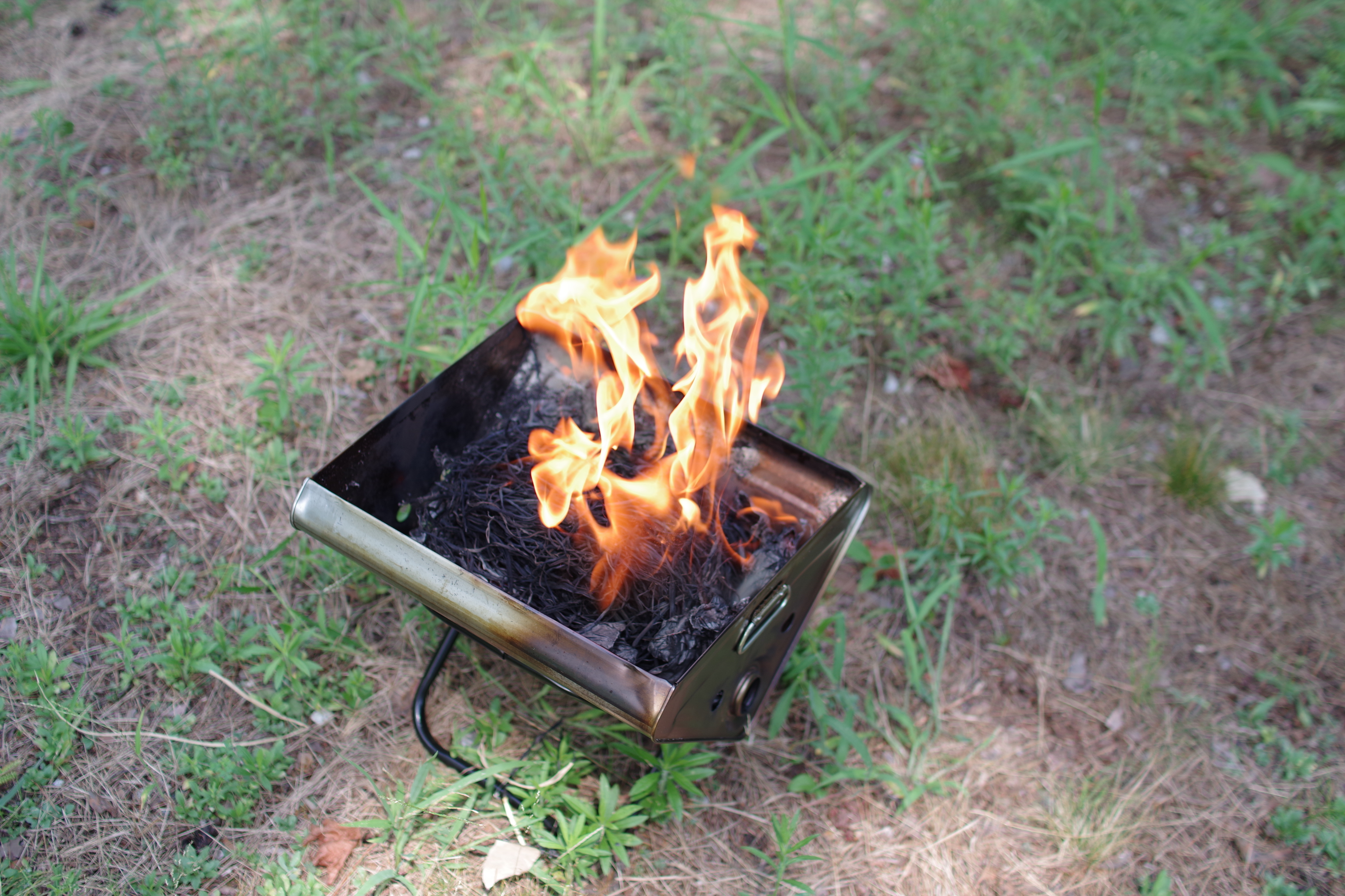 わら焼き台 焚き火 qにも 手作り一斗缶 Happy q Smileにぴったりサイズ Warayaki 藁焼き用 わらの専門店