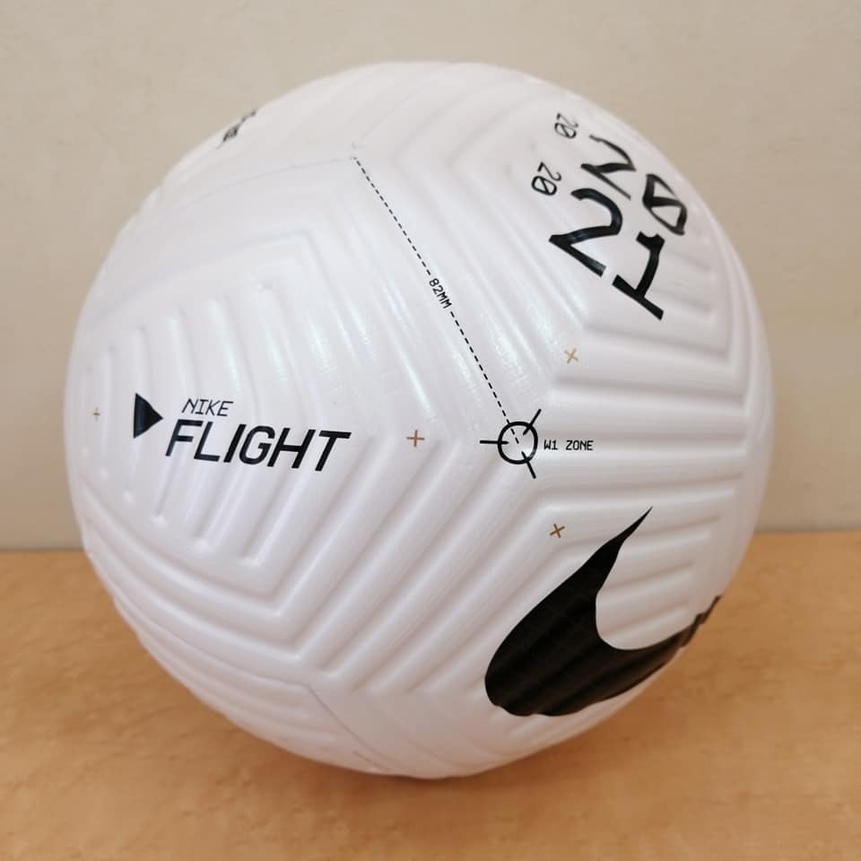ナイキ Nike フライト Flight サッカーボール 5号球 Freak スポーツウェア通販 海外ブランド 日本国内未入荷 海外直輸入