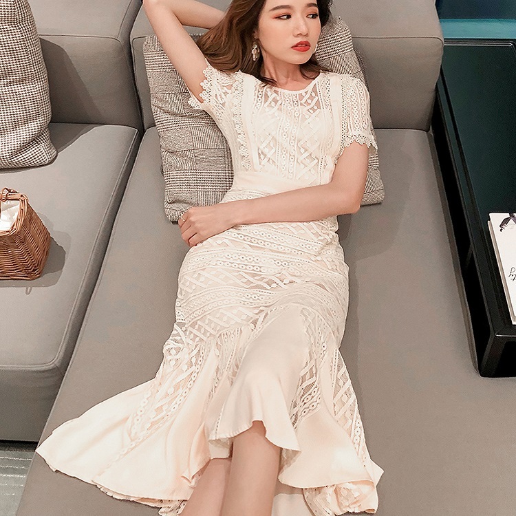 総レースワンピース 春 ワンピース 半袖 レディースワンピース 春 半袖ワンピース レディース レースワンピース フリル ふりふり レース 無地 パンチング ワンピース ｕネック 丸襟 膝下 ハイウエスト 無地 デート ディナー 大人かわいい きれいめ 上品 セクシー 全2色