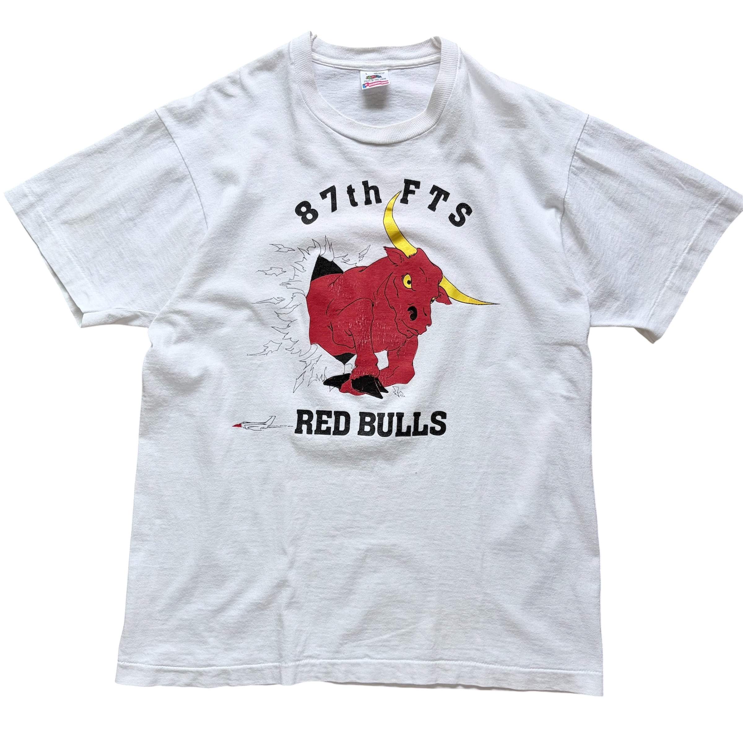 80s/90s 米軍 87th FTS RED BULLS ミリタリーTシャツ L 白 フルーツオブザルーム USA製 シングルステッチ
