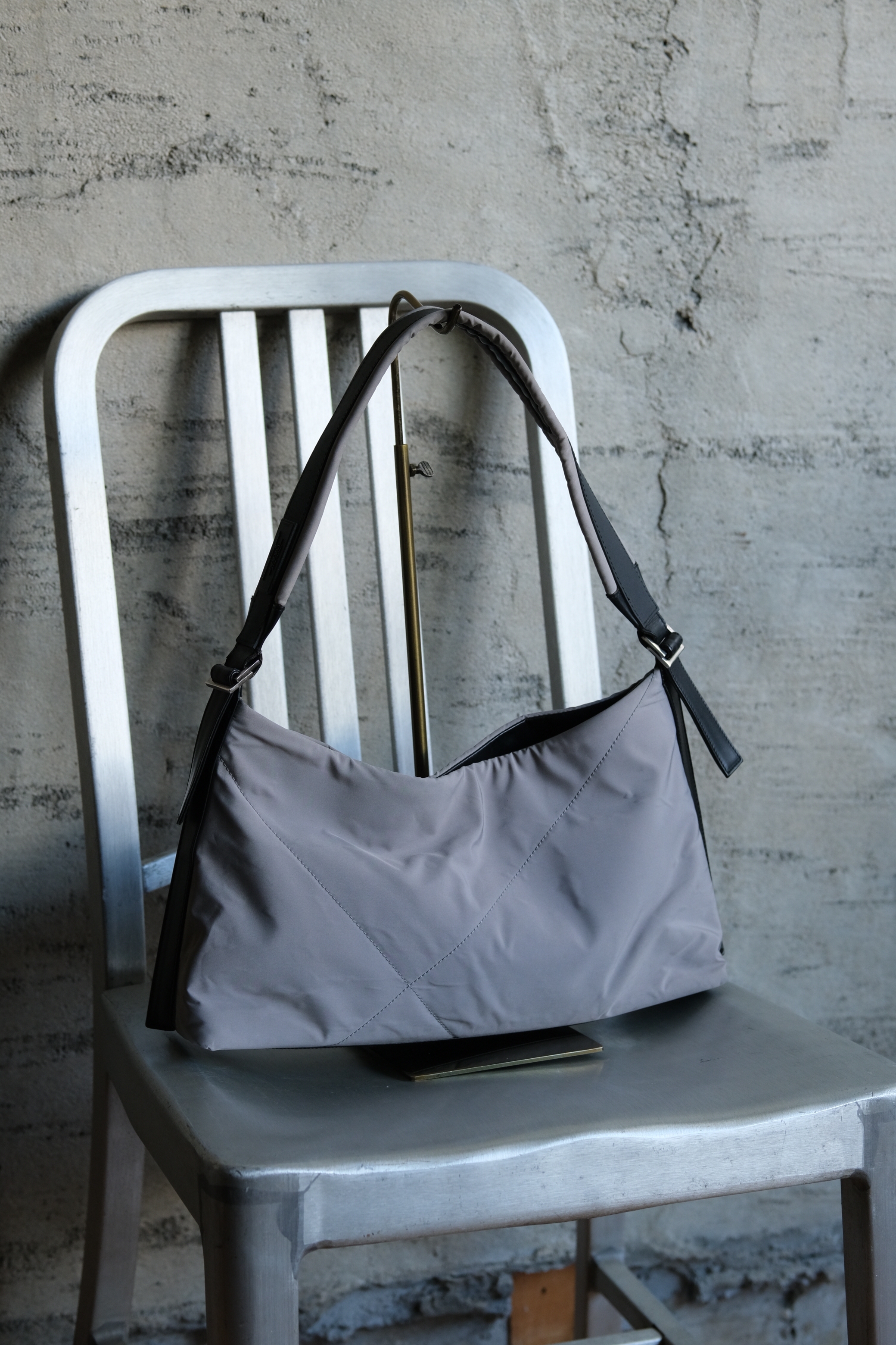 IORI/"Salvatore Ferragamo" one shoulder bag/ nylon/quilting