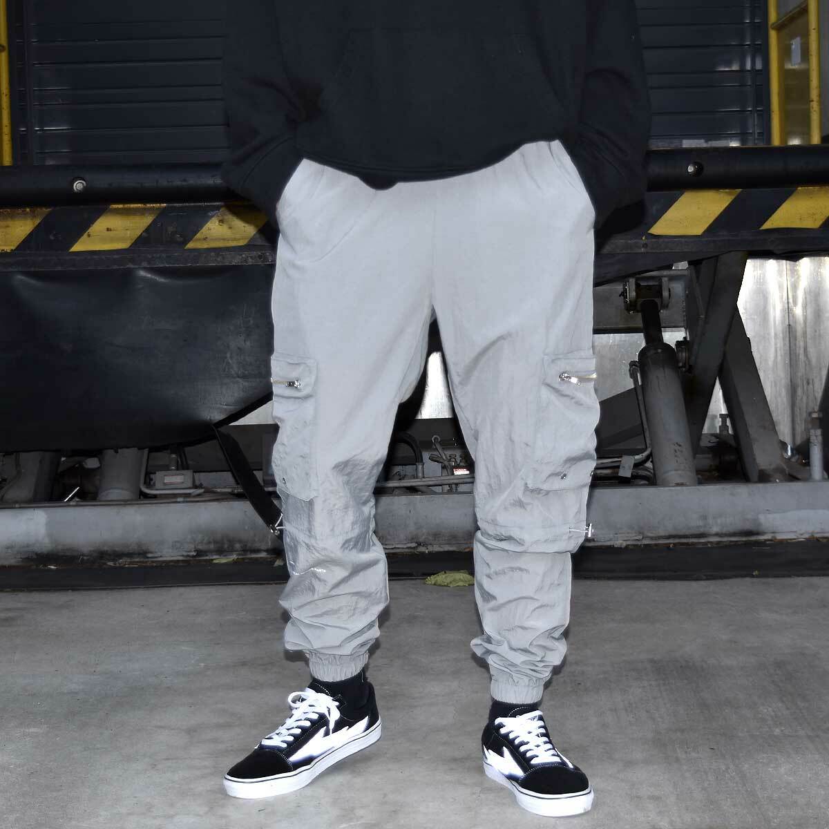 新作 Cray Tokyo クレイ トウキョウ Nylon Technical Jogger Pants Silver ナイロン テクニカル ジョガー パンツ シルバー トラックパンツ イージーパンツ ストリート Blkid 新作 Cray Tokyo クレイ トウキョウ Nylon Technical Jogger Pants Silver ナイロン テクニカル ジョガー パンツ シルバー トラックパンツ イージーパンツ ストリート Blkid