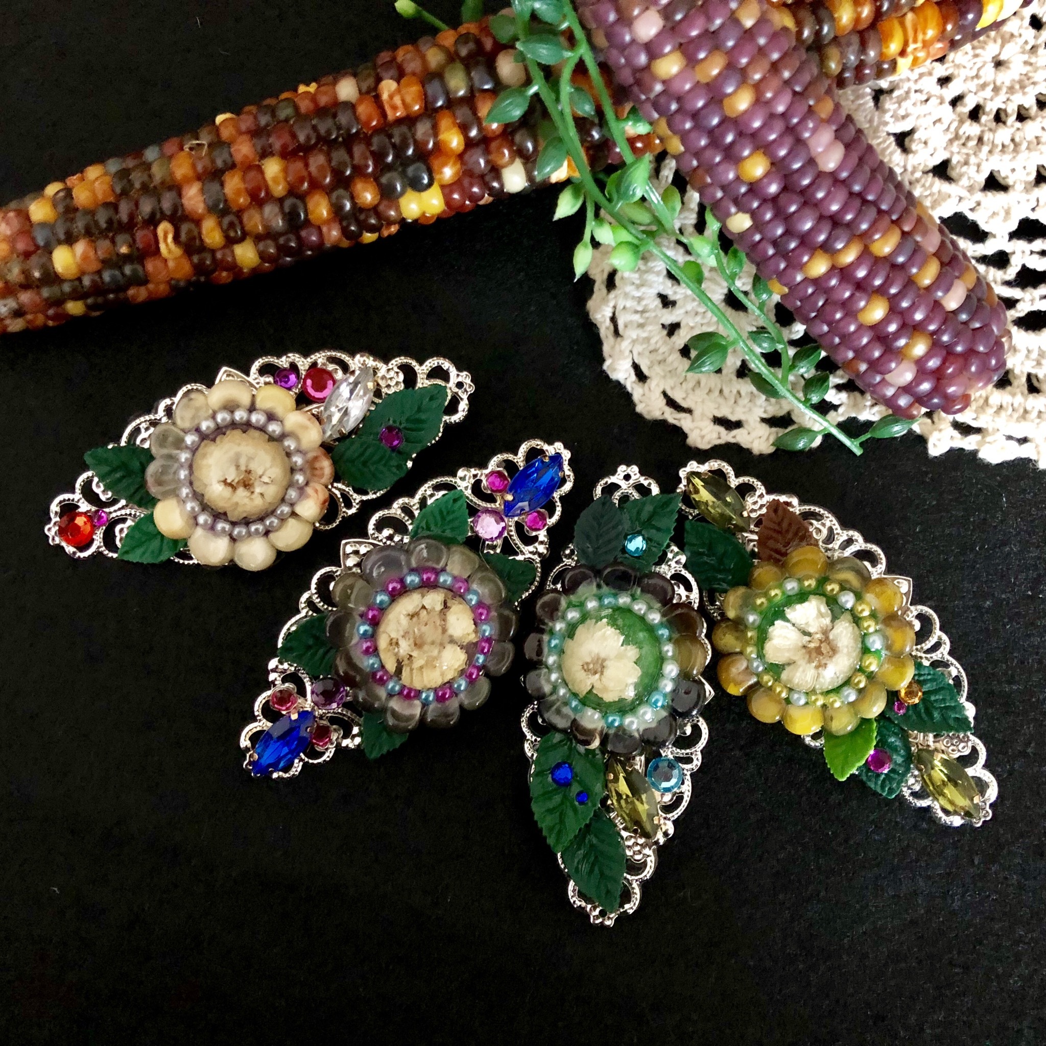グラスジェムコーンのブローチ Beans Glassjemcorn Accessory Mallow グラスジェムコーンのブローチ Beans Glassjemcorn Accessory Mallow
