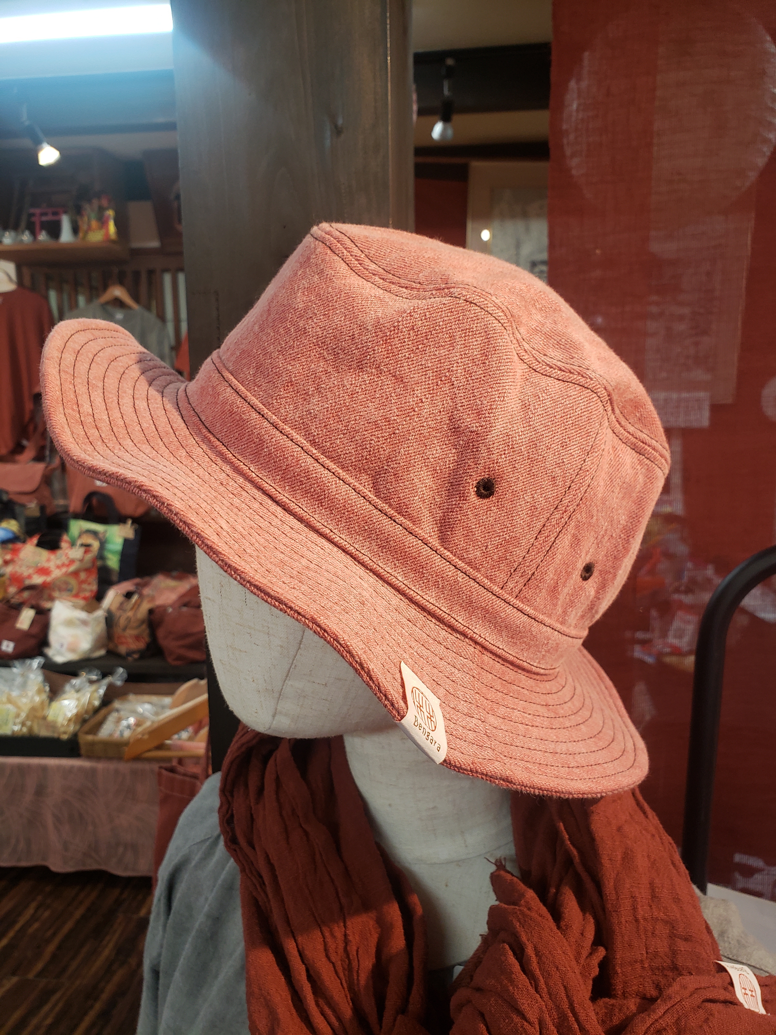 ベンガラ染中折れハット　　赤ベンガラ