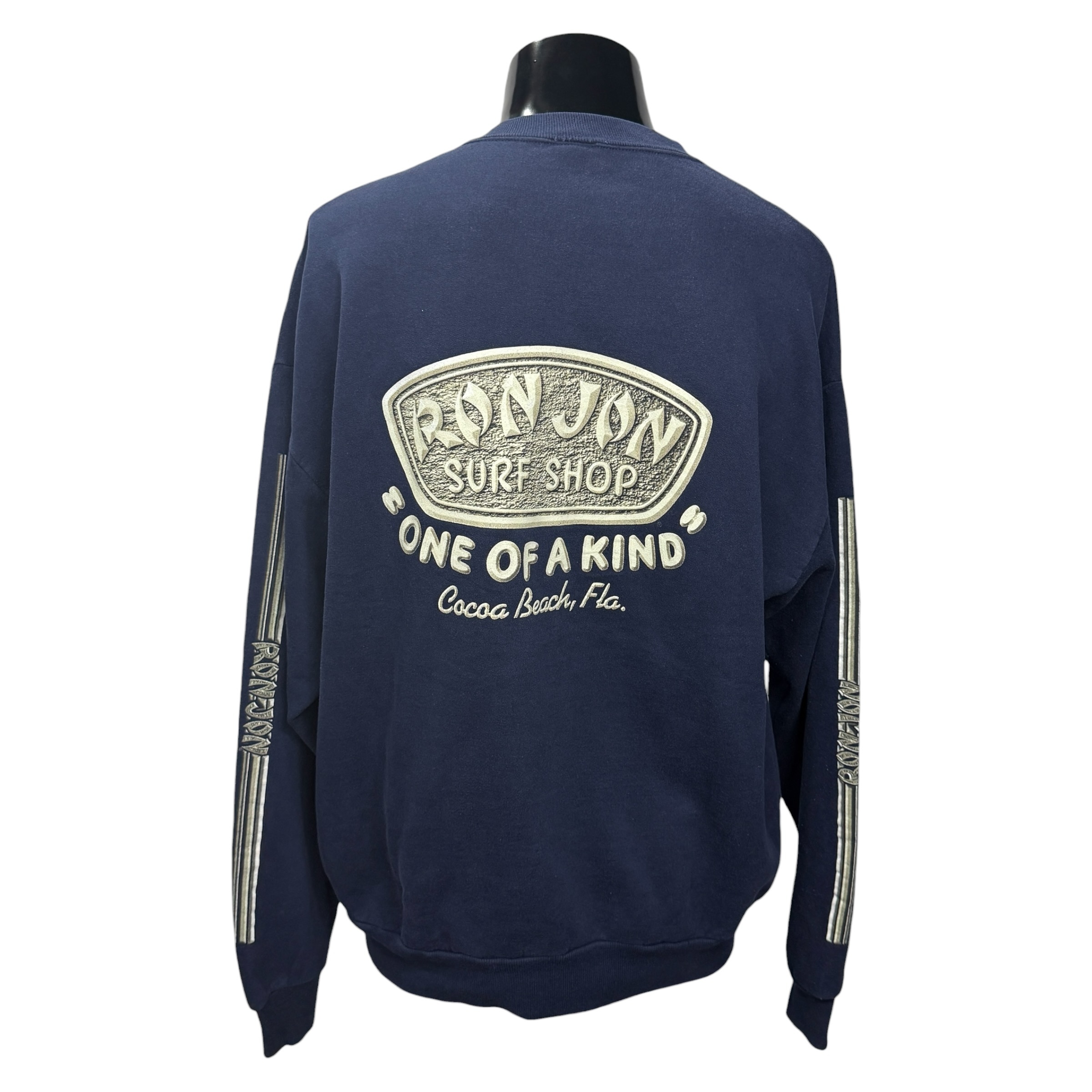 【RON JON】ロン・ジョン・サーフショップ “ONE OF A KIND” 袖プリント入りトレーナー