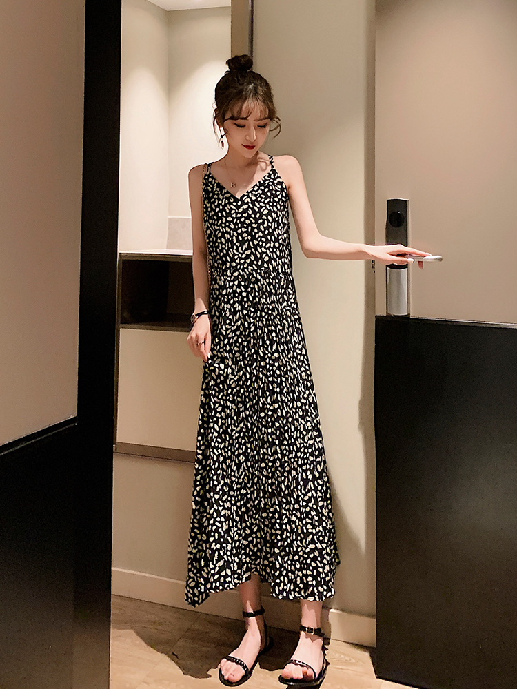 ロングキャミワンピース ワンピース フレアワンピース ロング ロング丈 袖なし Vネック プリーツ 大人可愛い シンプル カジュアル 大人 おしゃれ お洒落 大人可愛い 大人女子 こなれ感 柄