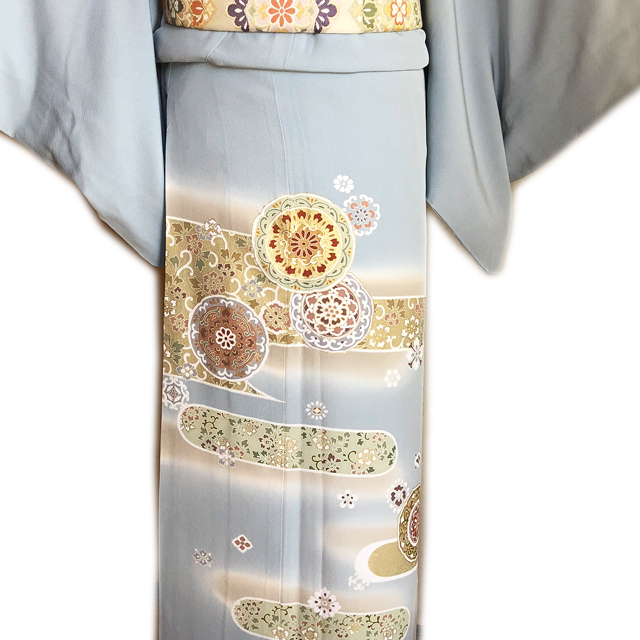 レンタル色留袖■水色地 横ぼかしに唐花柄そして丸文柄■irotome7【往復送料無料】 - 画像1