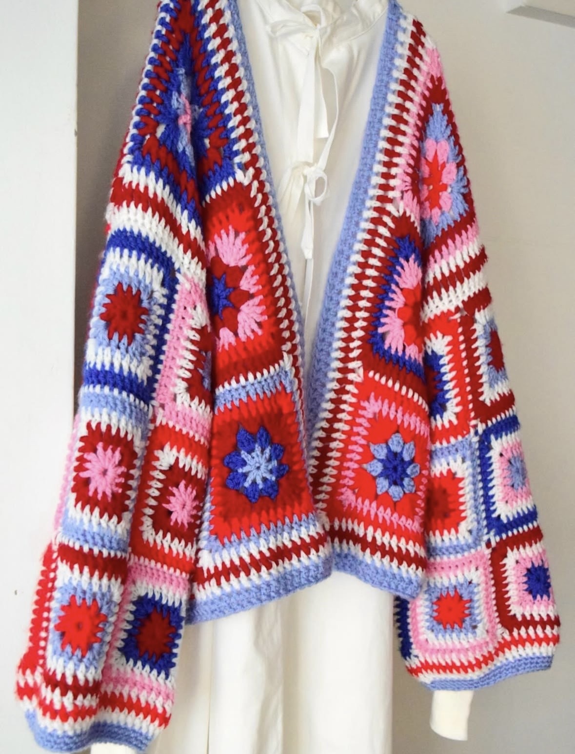 Crochet granny square cardigan の画像 3