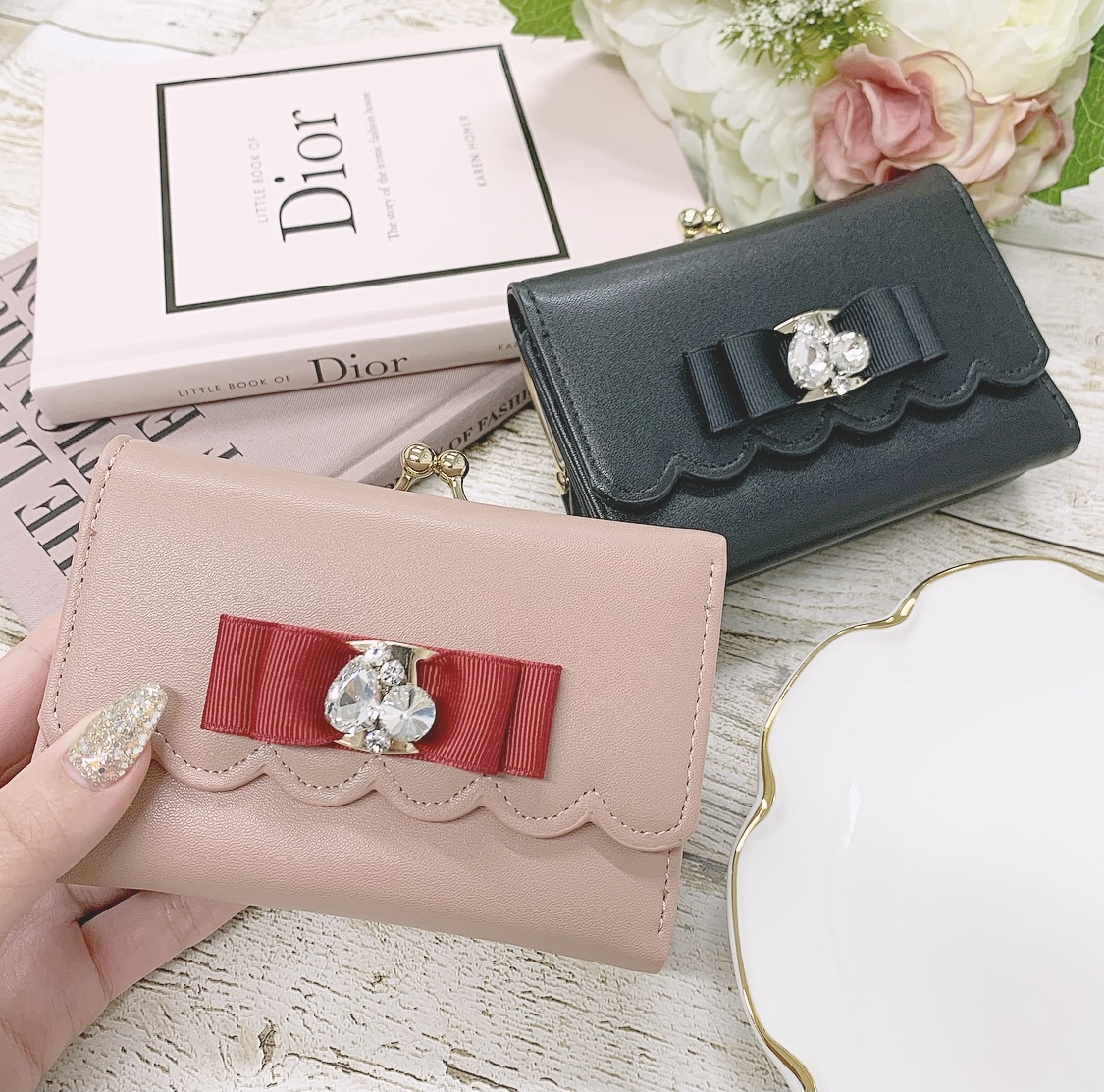 即納 全2色 フリルデザインリボンミニウォレット Dear Merry 即納 全2色 フリルデザインリボンミニウォレット Dear Merry