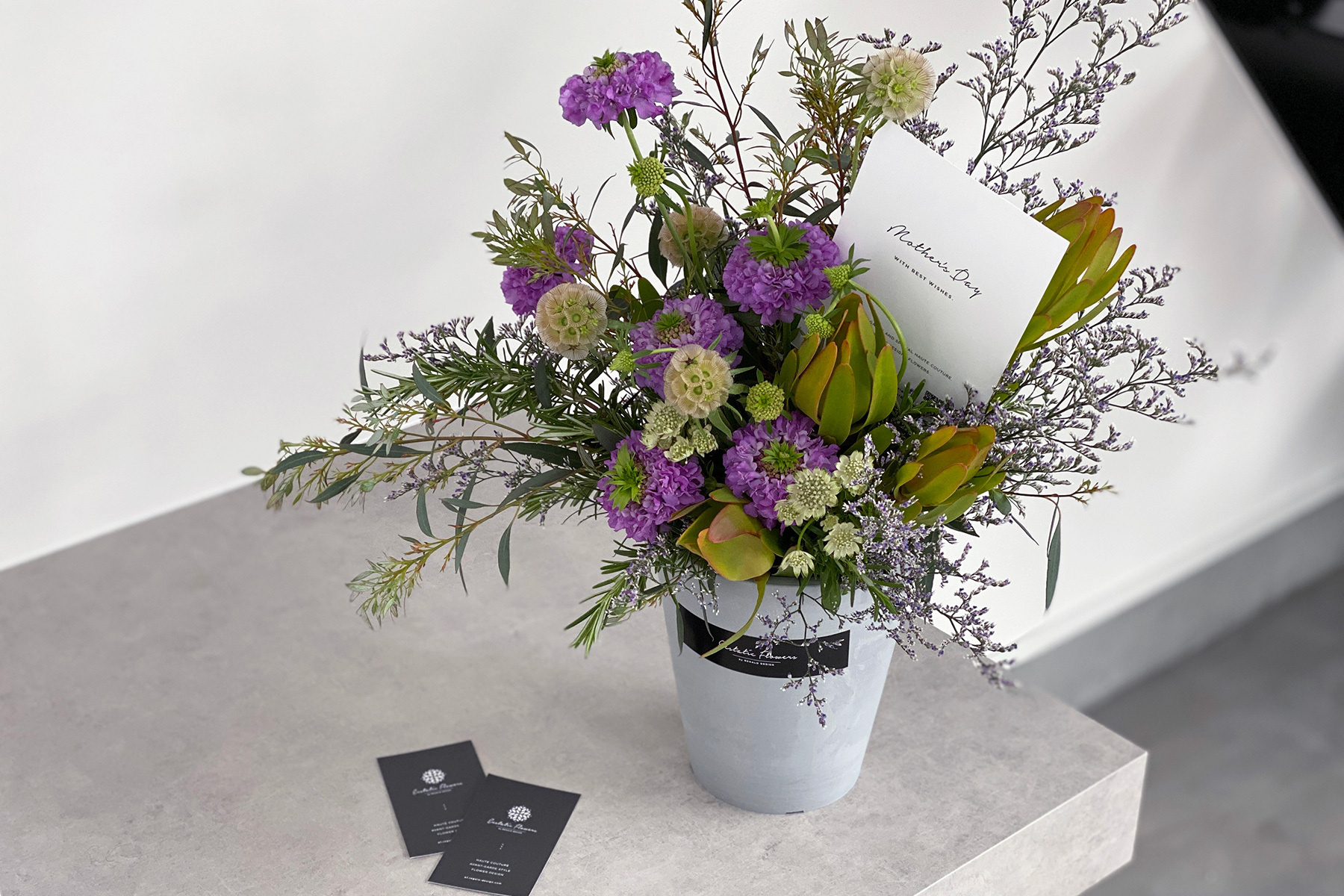 【母の日、母の月ギフト】MOTHERS DAY GIFT / ARRANGEMENT “modern”