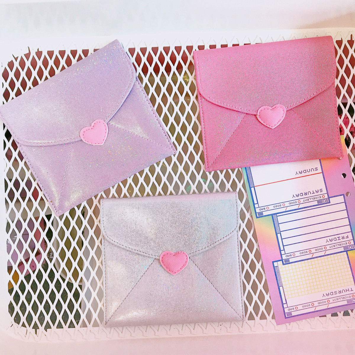 ラブレター ミニポーチ メタリック スクエアポーチ サニタリーポーチ ゆめかわ 個性的 More Lluze モア ルーゼ