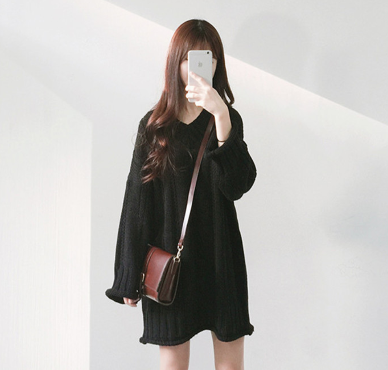 送料無料 フェミニン ニット Vネック ニットワンピース ショート ミニ丈 短め レディース 長袖 ゆったり 秋冬 可愛い デート 女子会 カジュアル ベージュ 赤 黒 Op 038mm Imagibune