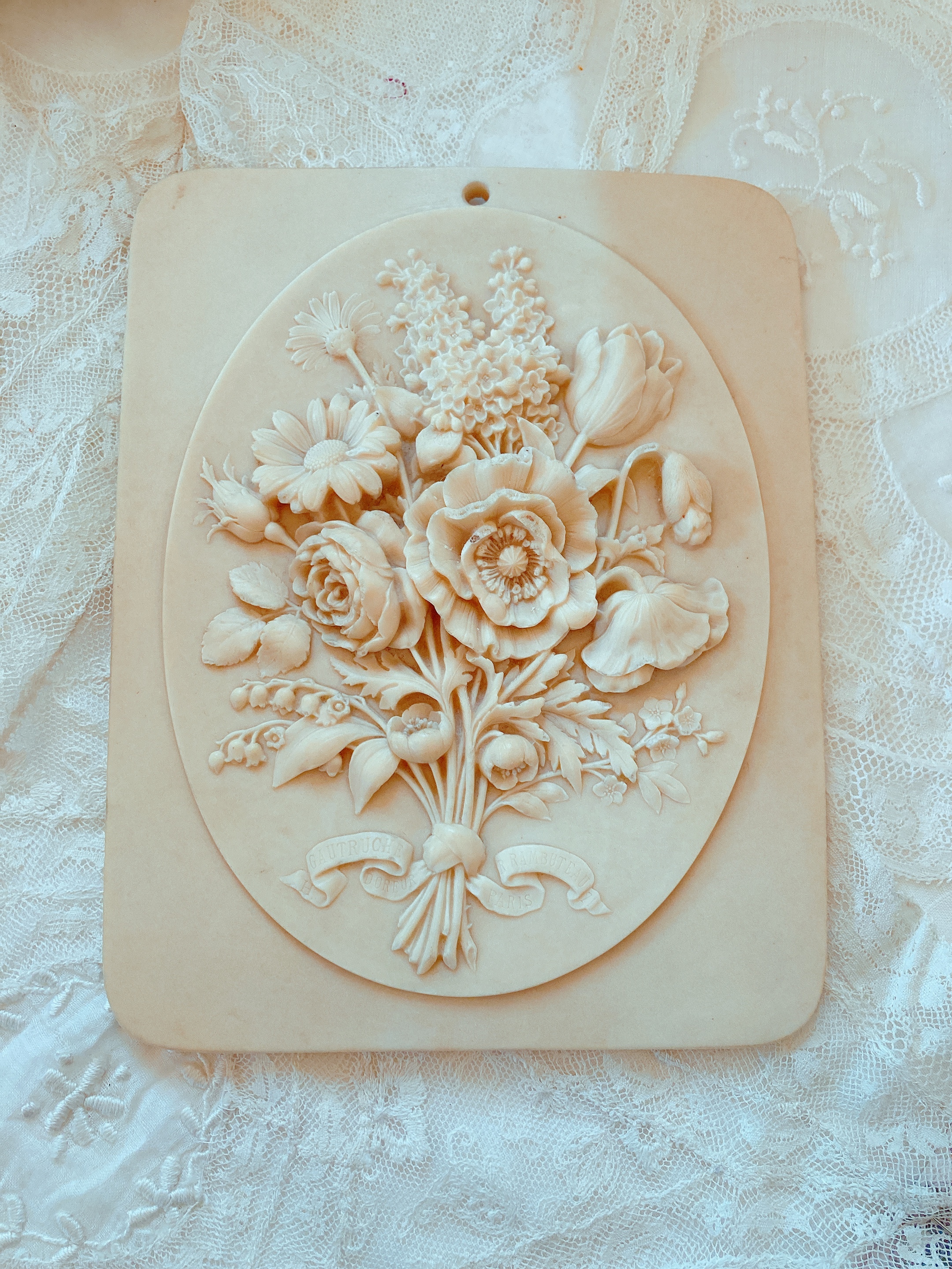 フランス 花々の石の彫刻 株式会社antiquerose 山岡