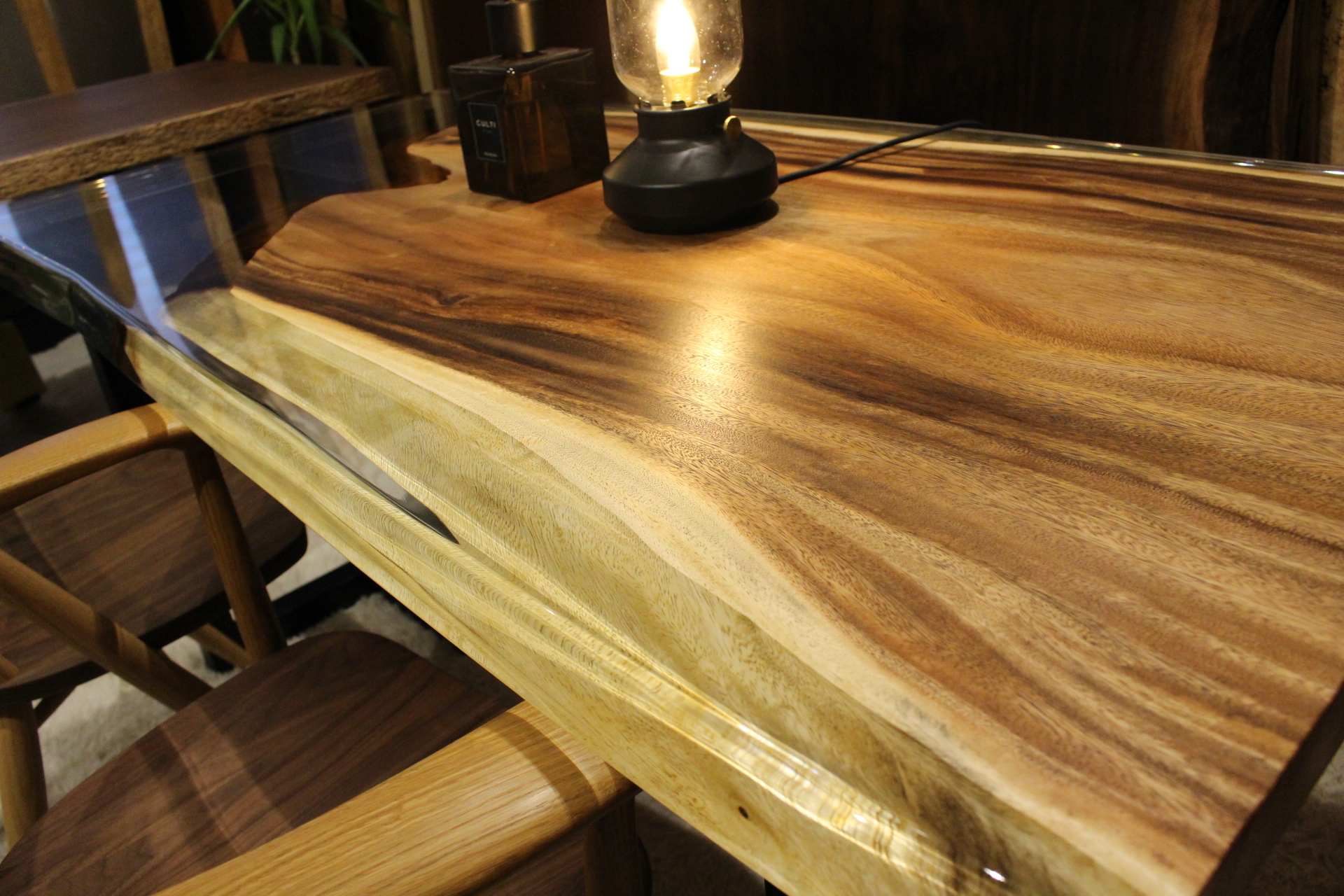 モンキーポッド レジンテーブル 1500×700×40 19695 ＜千年家具＞ 無垢一枚板テーブル専門店 ｜在庫2000枚以上