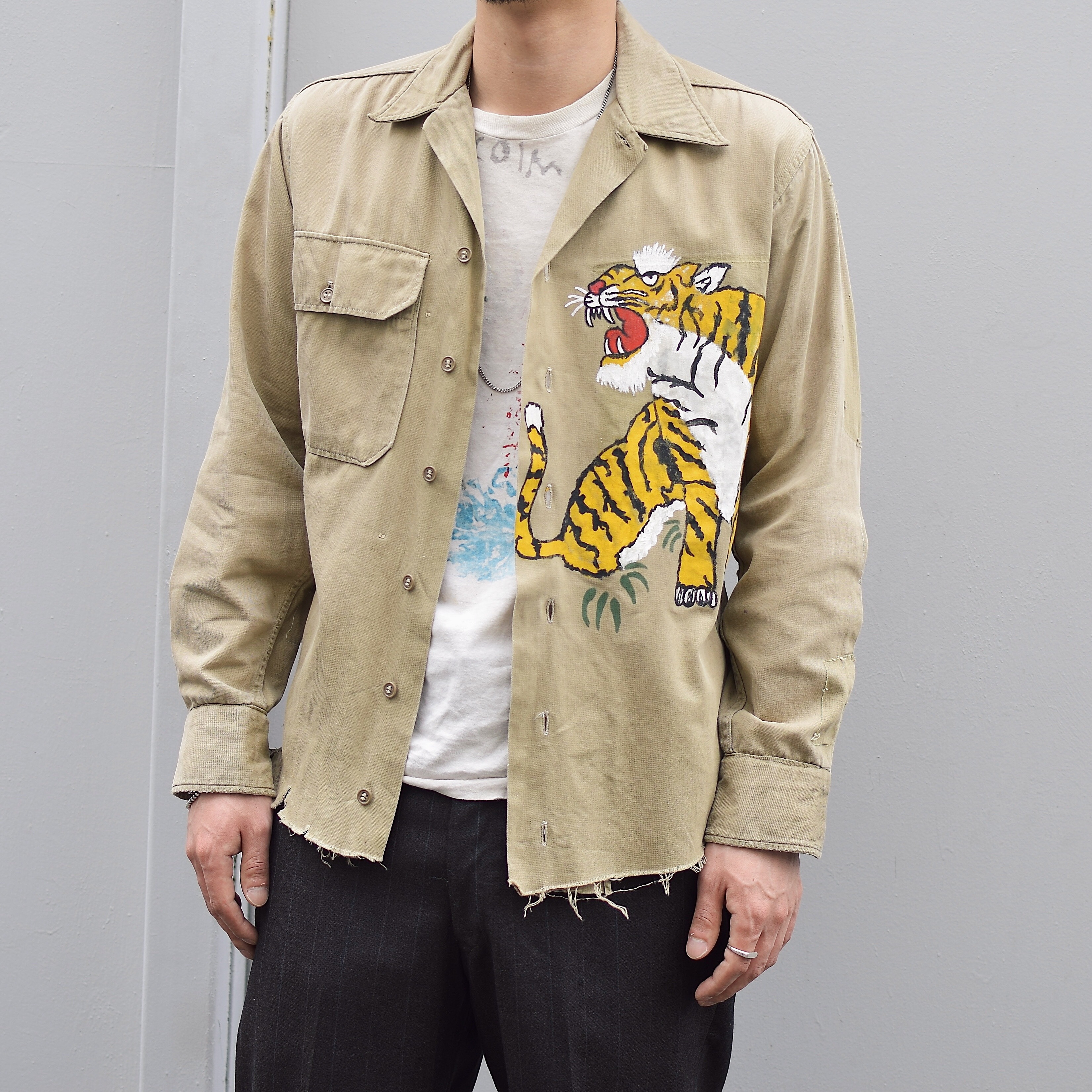 Vintage 60〜70's "Tiger" Painted Grunge Shirt の画像 3