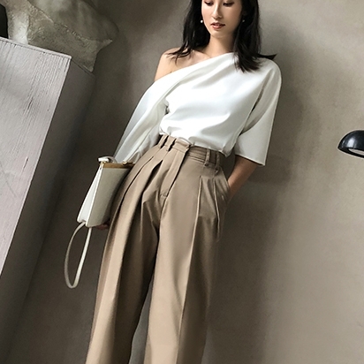 トップス カットソー 長袖 ワンショルダー サイドジップ アシンメトリー プルオーバー 可愛い かわいい 大人可愛い きれいめ シンプル 上品 おしゃれ かっこいい カジュアル こなれ感 個性的