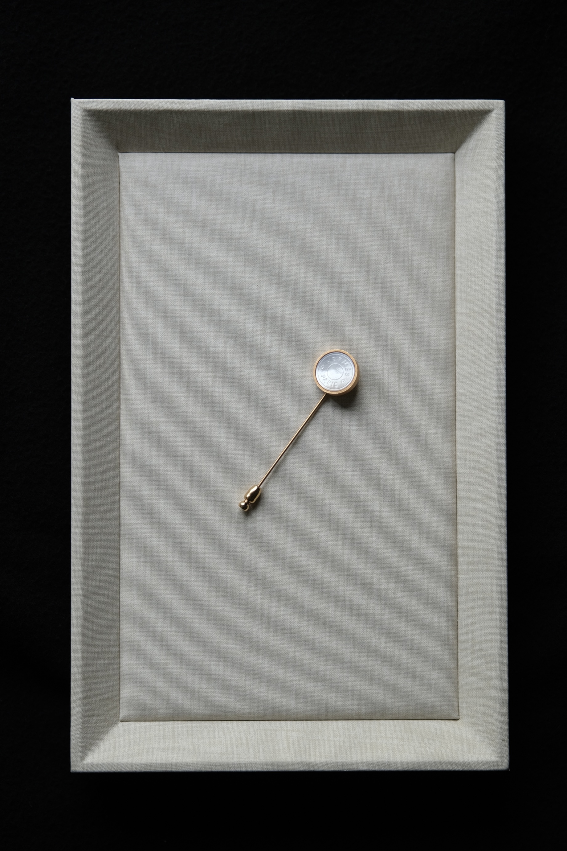 Utah/"HERMES" sellier shell pin brooch