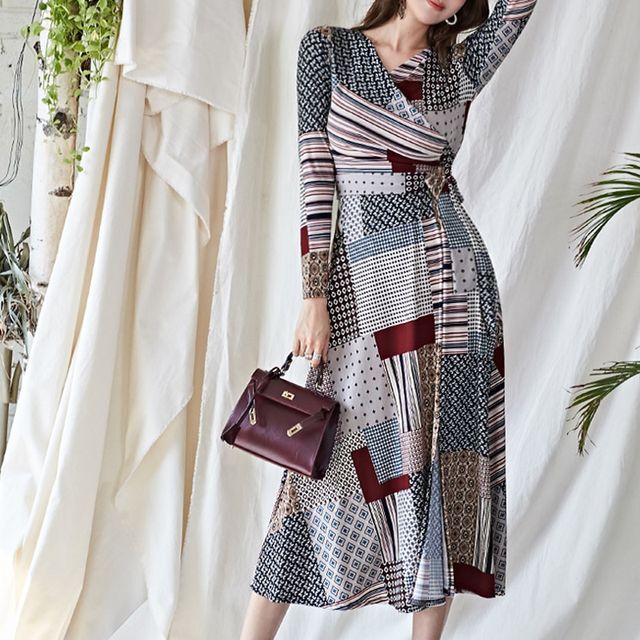 ワンピース シフォン シフォンワンピース 長袖 秋 冬 レトロ ヴィンテージ クラシカル シック 大人シック Vネック カシュクール ミディ丈 個性的 柄 上品 Op 0243 Y Orurea Berry オルレアベリー ワンピース シフォン シフォンワンピース 長袖 秋 冬 レトロ ヴィンテージ クラシカル シック 大人シック Vネック カシュクール ミディ丈 個性的 柄 上品 Op 0243 Y Orurea Berry オルレアベリー