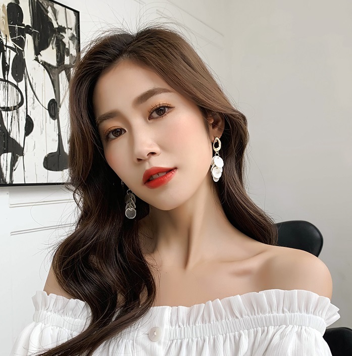 ピアス レディース 揺れる シェル ゴールド タッセル おしゃれ 可愛い 個性的 結婚式 アクセサリー ジュエリー 耳飾り 上品 高級感 きらきら 大人カジュアル ピアス セット ゆれる ゆらゆら かわいい やさしい アクセ 合金 カジュアル 大人 ワンポイント モチーフ 華やか ピアス レディース 揺れる シェル ゴールド タッセル おしゃれ 可愛い 個性的 結婚式 アクセサリー ジュエリー 耳飾り 上品 高級感 きらきら 大人カジュアル ピアス セット ゆれる ゆらゆら かわいい やさしい アクセ 合金 カジュアル 大人 ワンポイント モチーフ 華やか