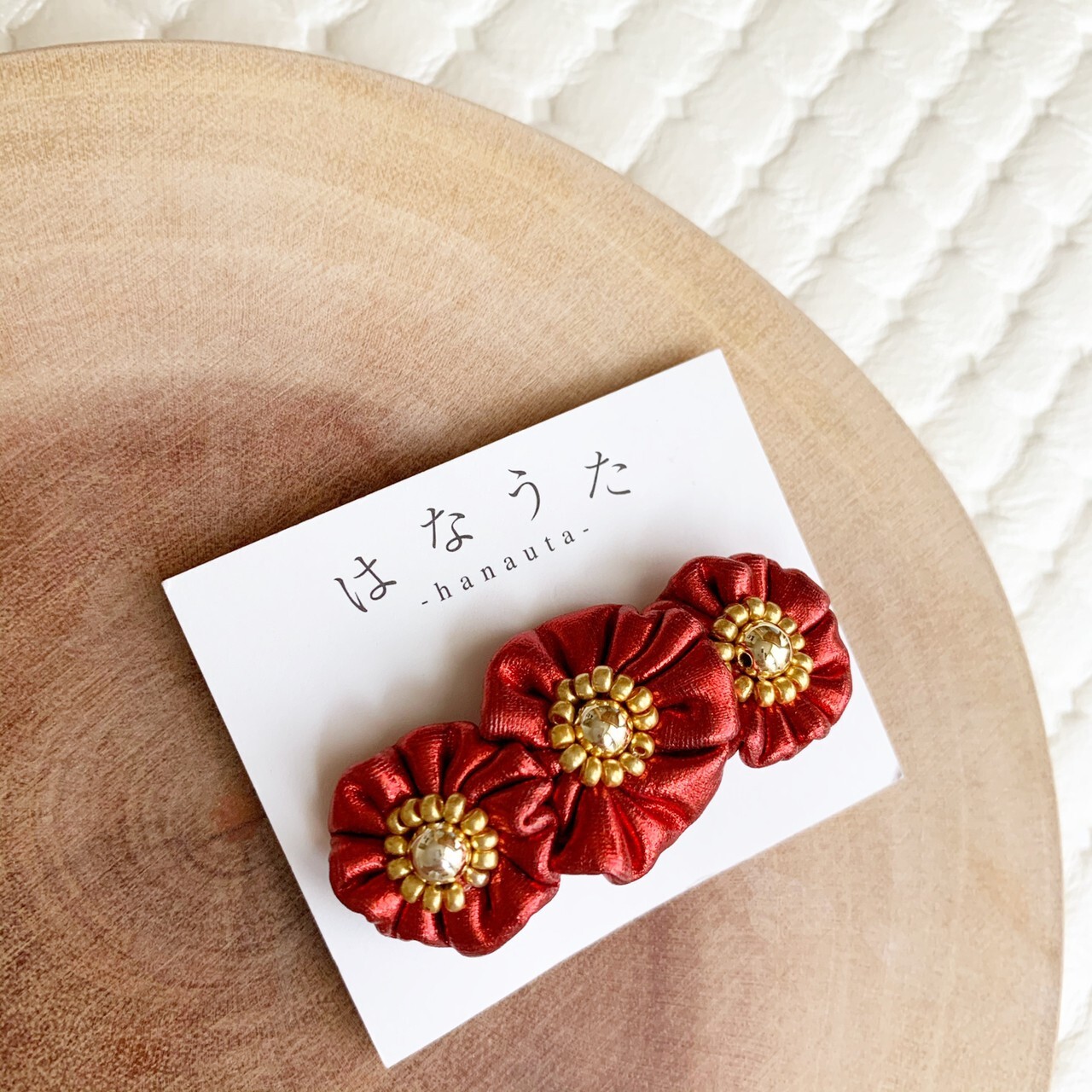 いちごいろの三つ子イヤーカフ はなうた Hanauta