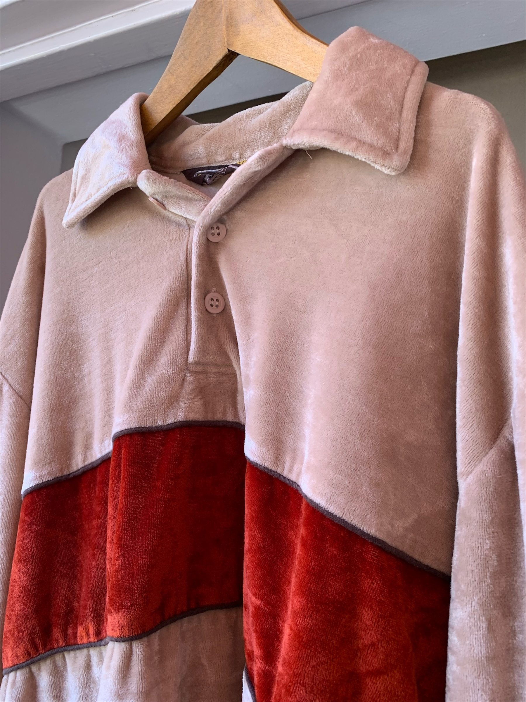~1990s velour tops ④