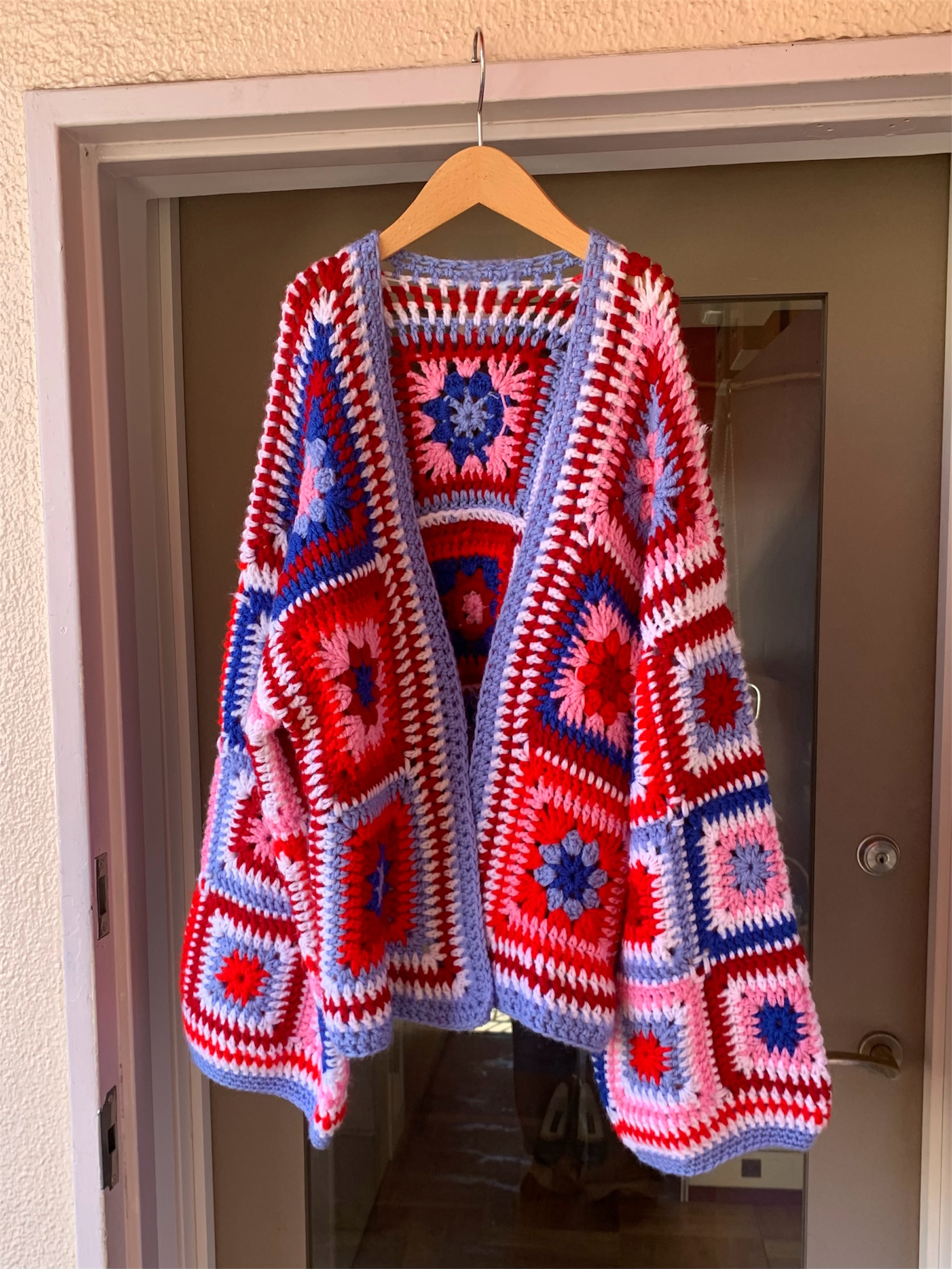 Crochet granny square cardigan の画像 7