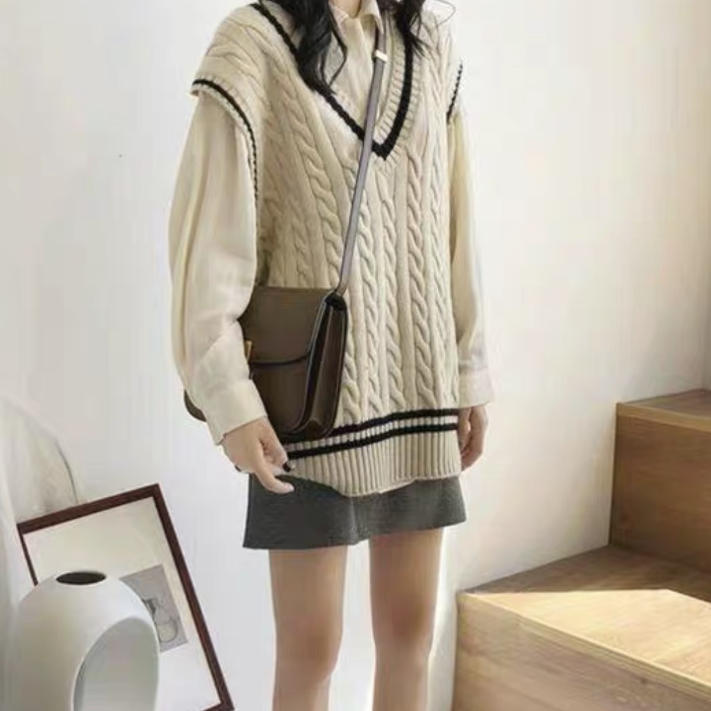 vネック ニット ベスト トップス レディース 秋 冬 白 色 オルチャン ファッション 可愛い 学生 制服 風 ライン 入り Tp 0309 Hapi Hapi Girl ハピ ガル vネック ニット ベスト トップス レディース 秋 冬 白 色 オルチャン ファッション 可愛い 学生 制服 風 ライン 入り Tp 0309 Hapi Hapi Girl ハピ ガル
