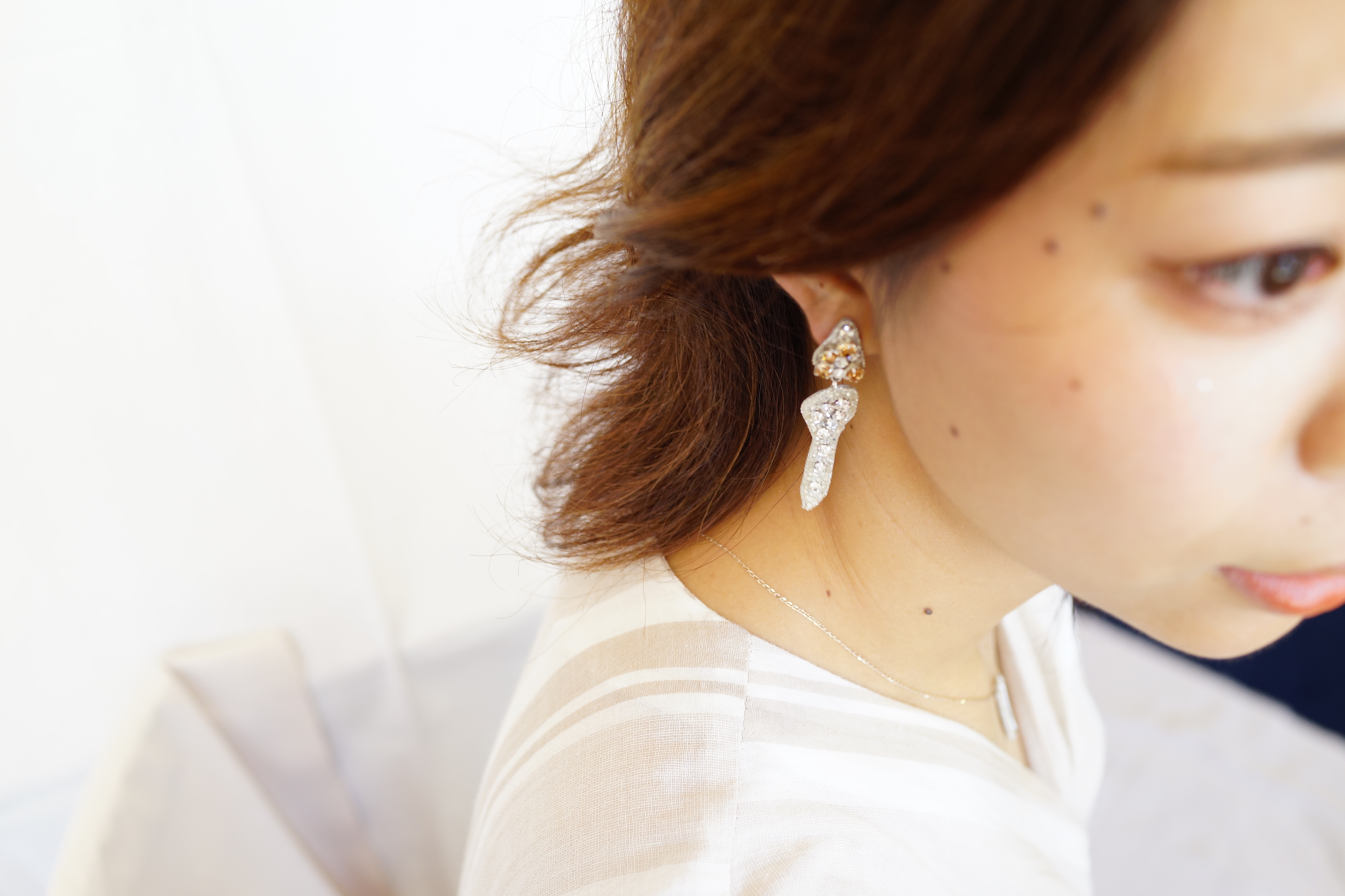 【刺繍イヤリング】 Crystal stone✴︎