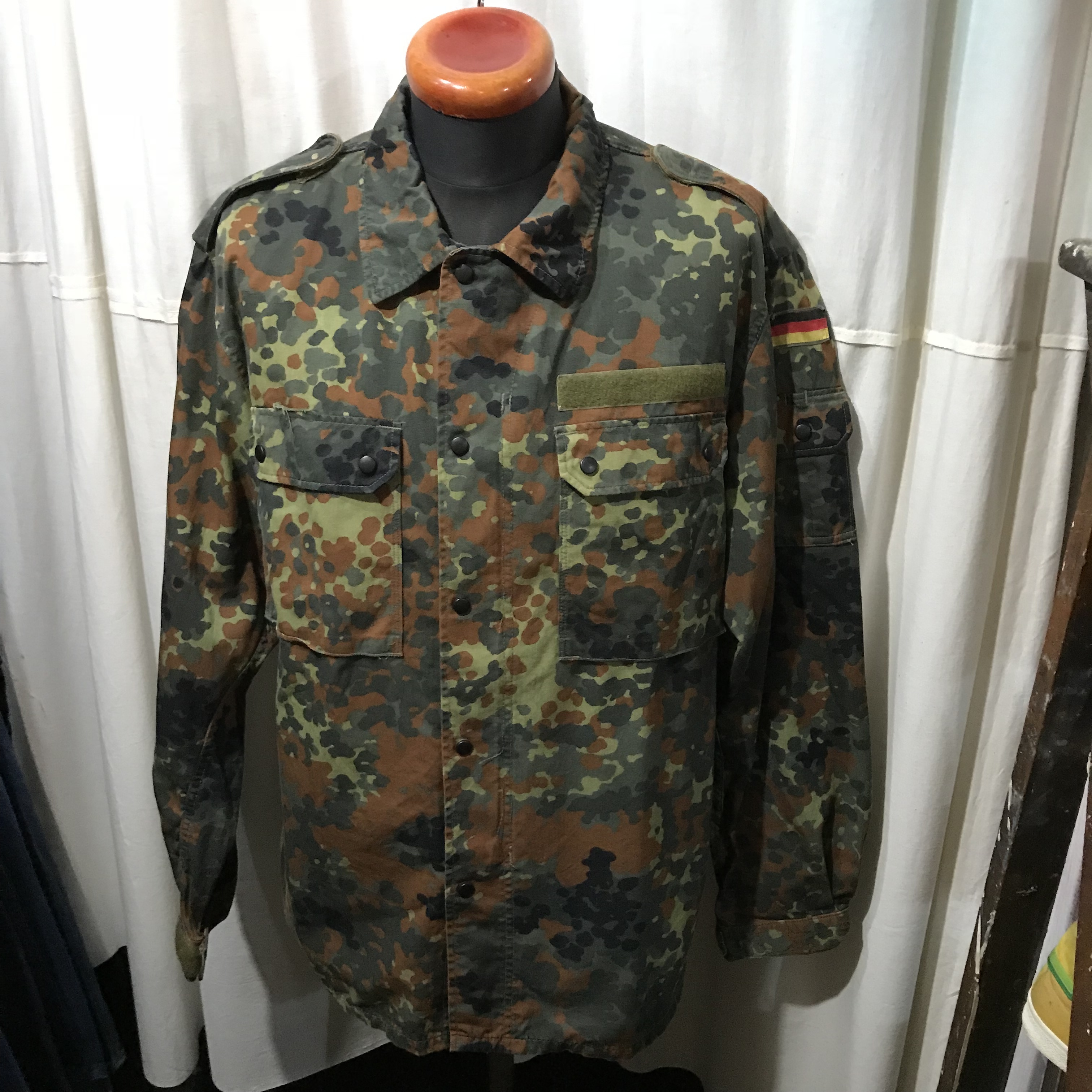 フレッシュ 迷彩 シャツ メンズ すべてのファッションスタイル