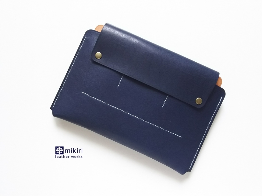 一緒に育つ母子手帳ケース B6版対応 Mサイズ ナチュラル ネイビー Mikiri Leather Works ミキリレザーワークス 一緒に育つ母子手帳ケース B6版対応 Mサイズ ナチュラル ネイビー Mikiri Leather Works ミキリレザーワークス