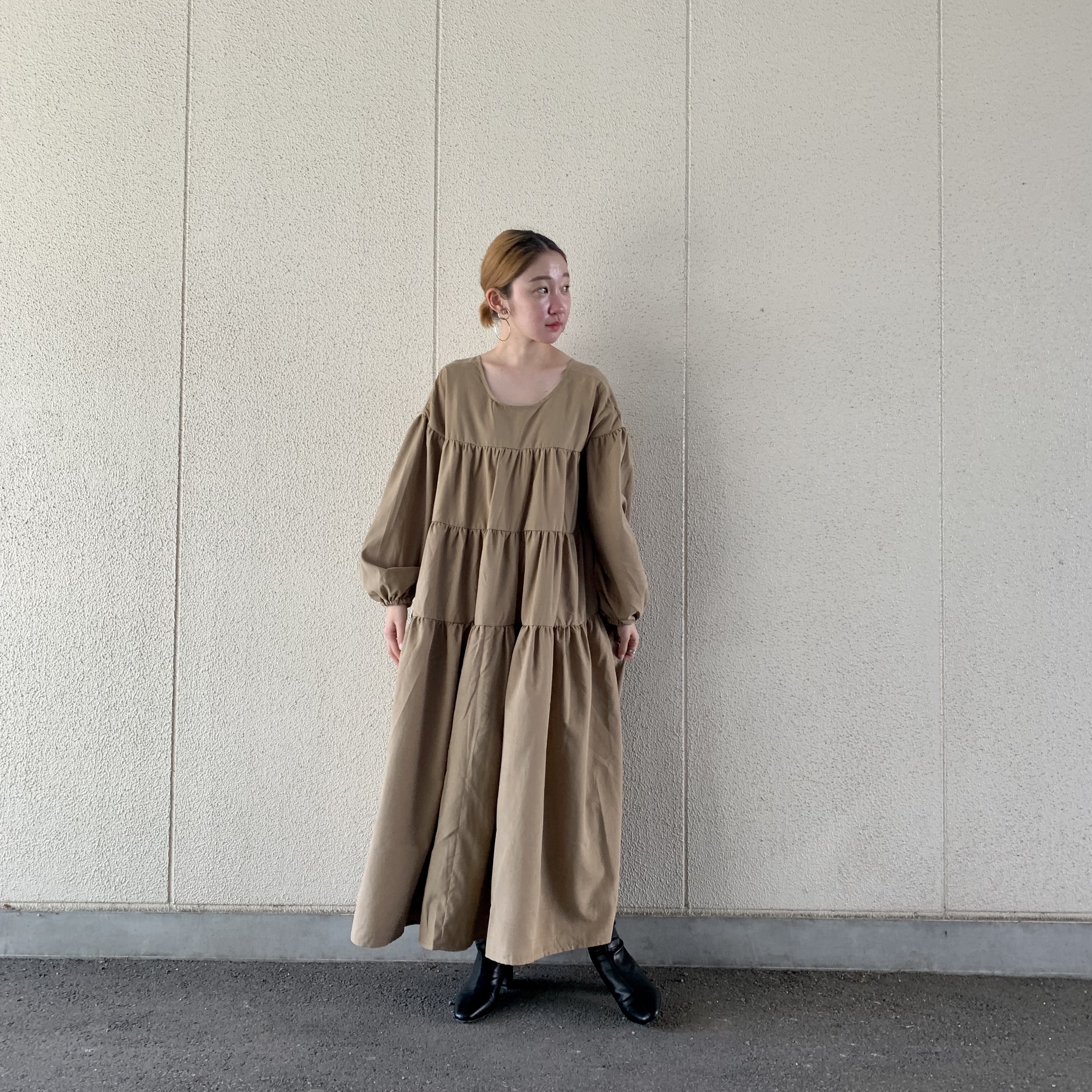 即納 2wayティアードロングワンピース Beige Attrayant