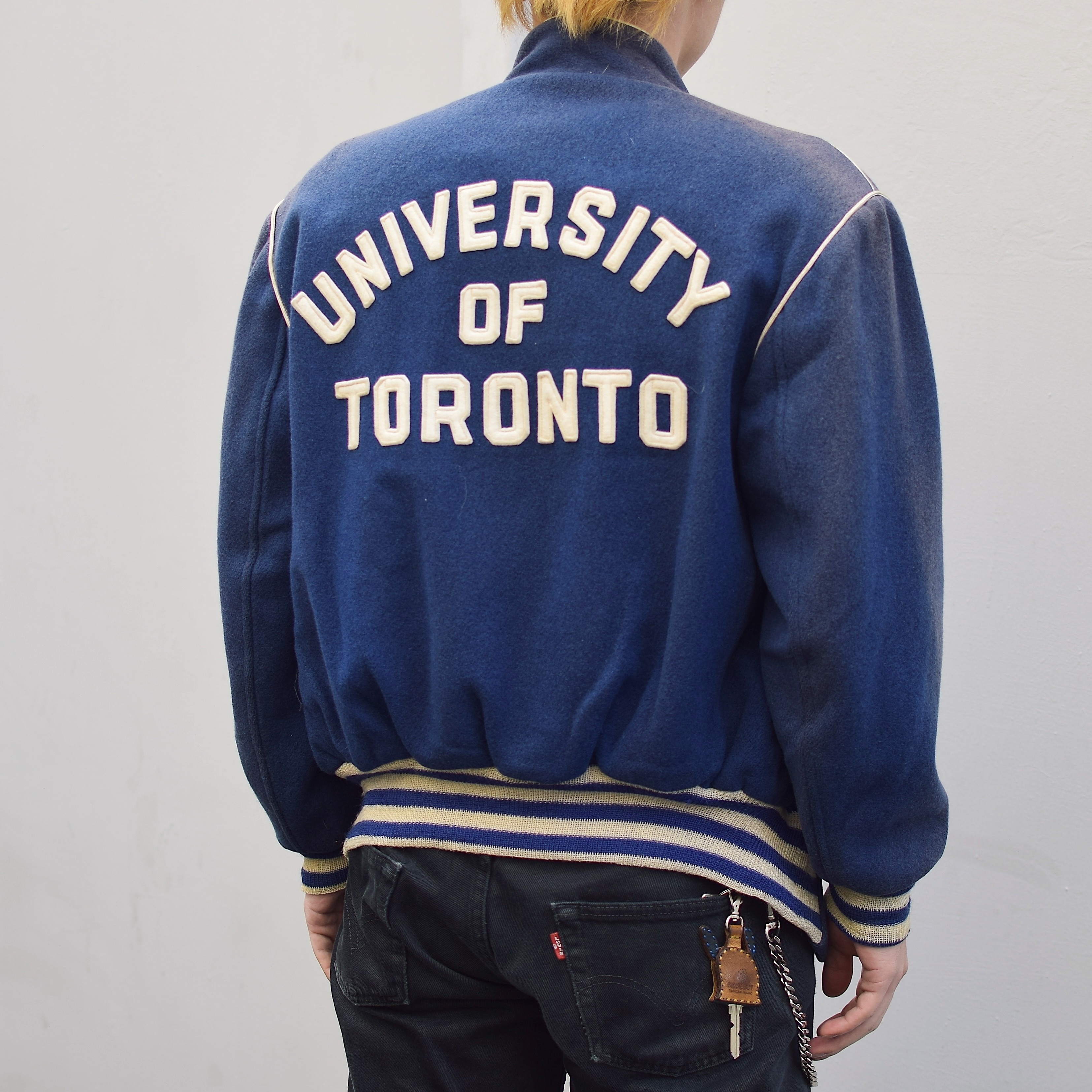 Vintage 60〜70’s【Lyuu-Gold】"UNIVERSITY OF TORONTO" Grunge Stadium Jacket の画像 4