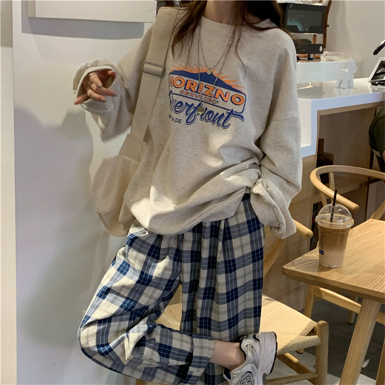 オーバーサイズヴィンテージプリントトレーナー チェックパンツコーデ 韓国ファッション通販 Nosweat