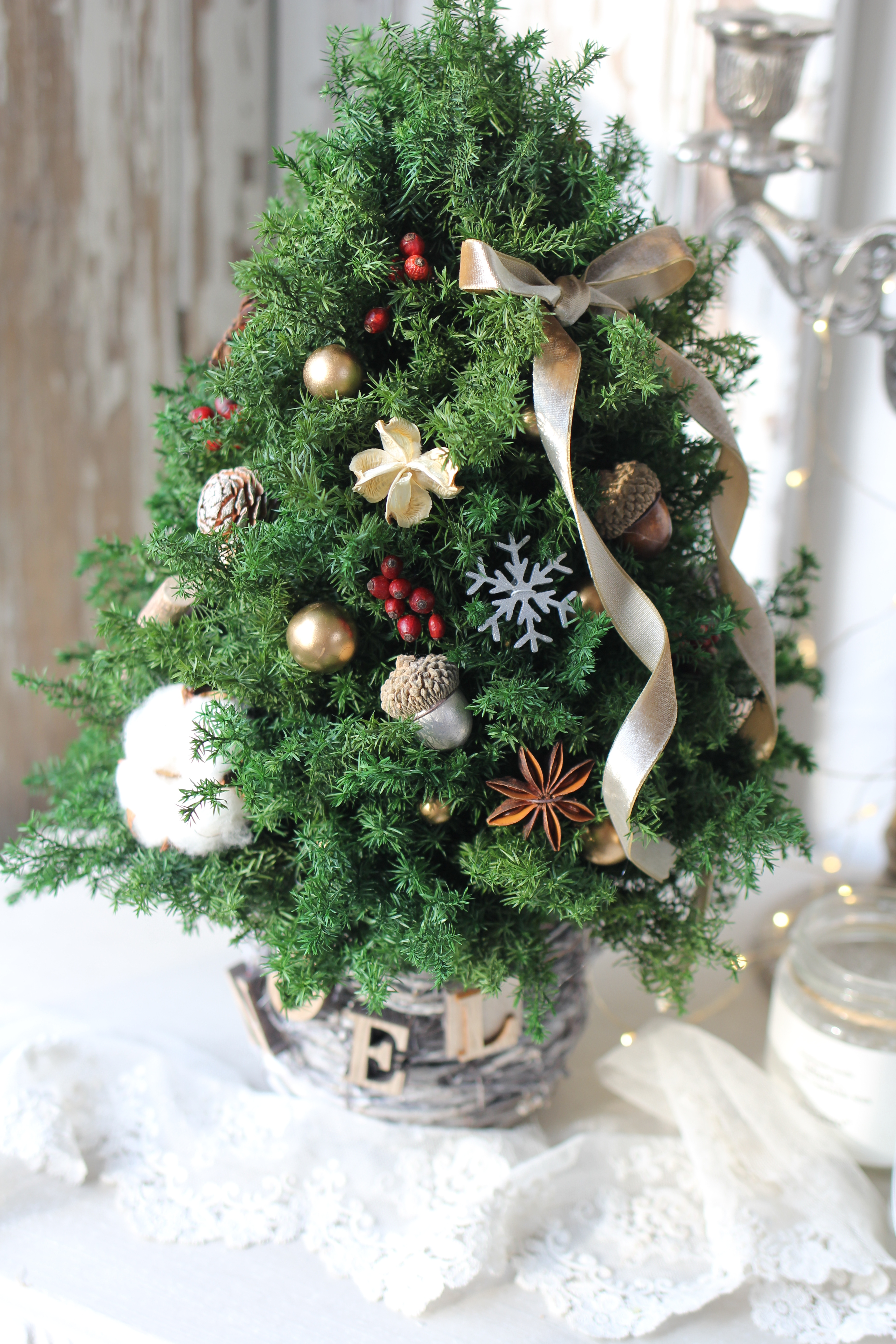 クリスマスツリーアレンジ Flower Salon Shop Julia クリスマスツリーアレンジ Flower Salon Shop Julia